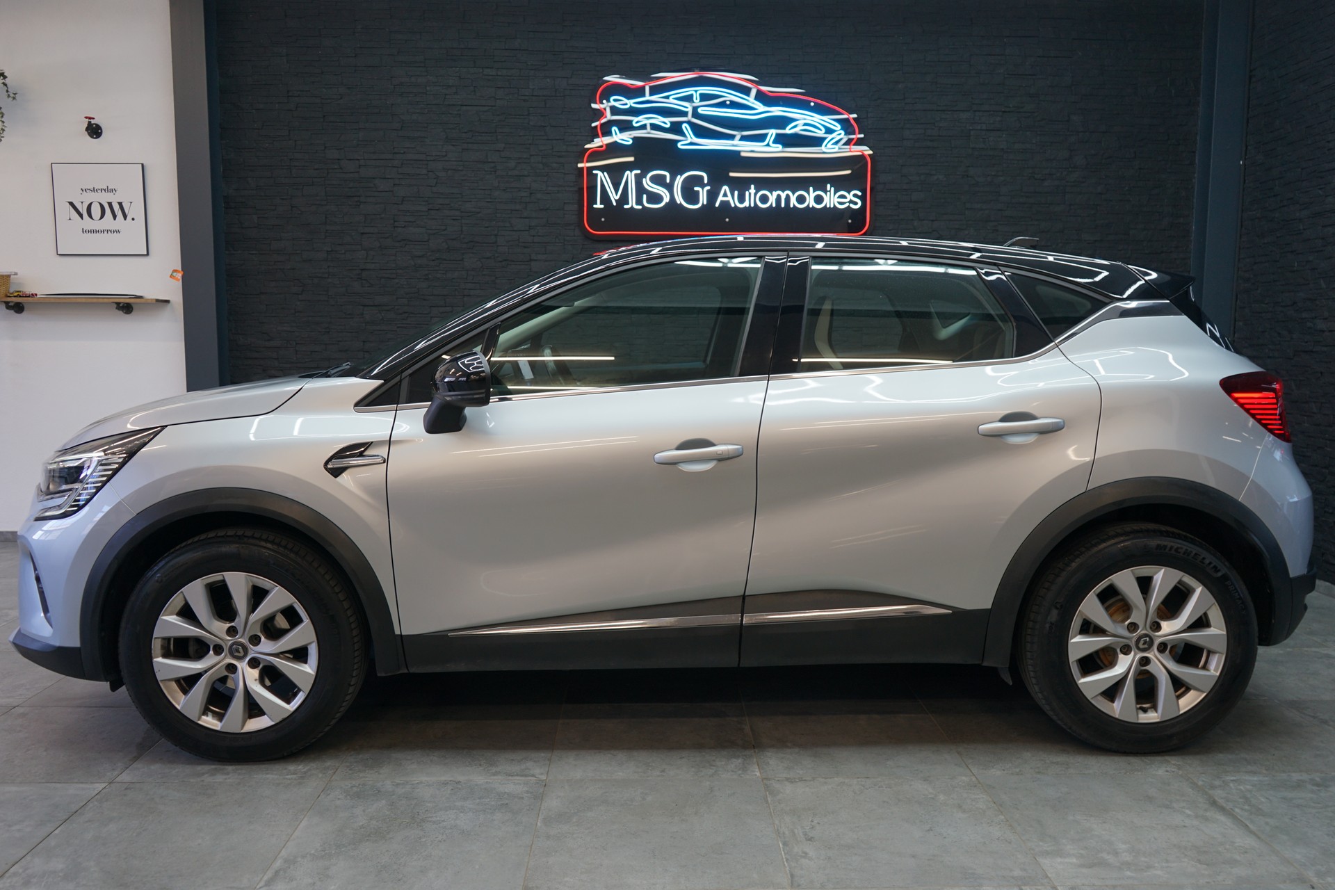 RENAULT Captur 1.3 TCe EDC Intens EDC-image-1