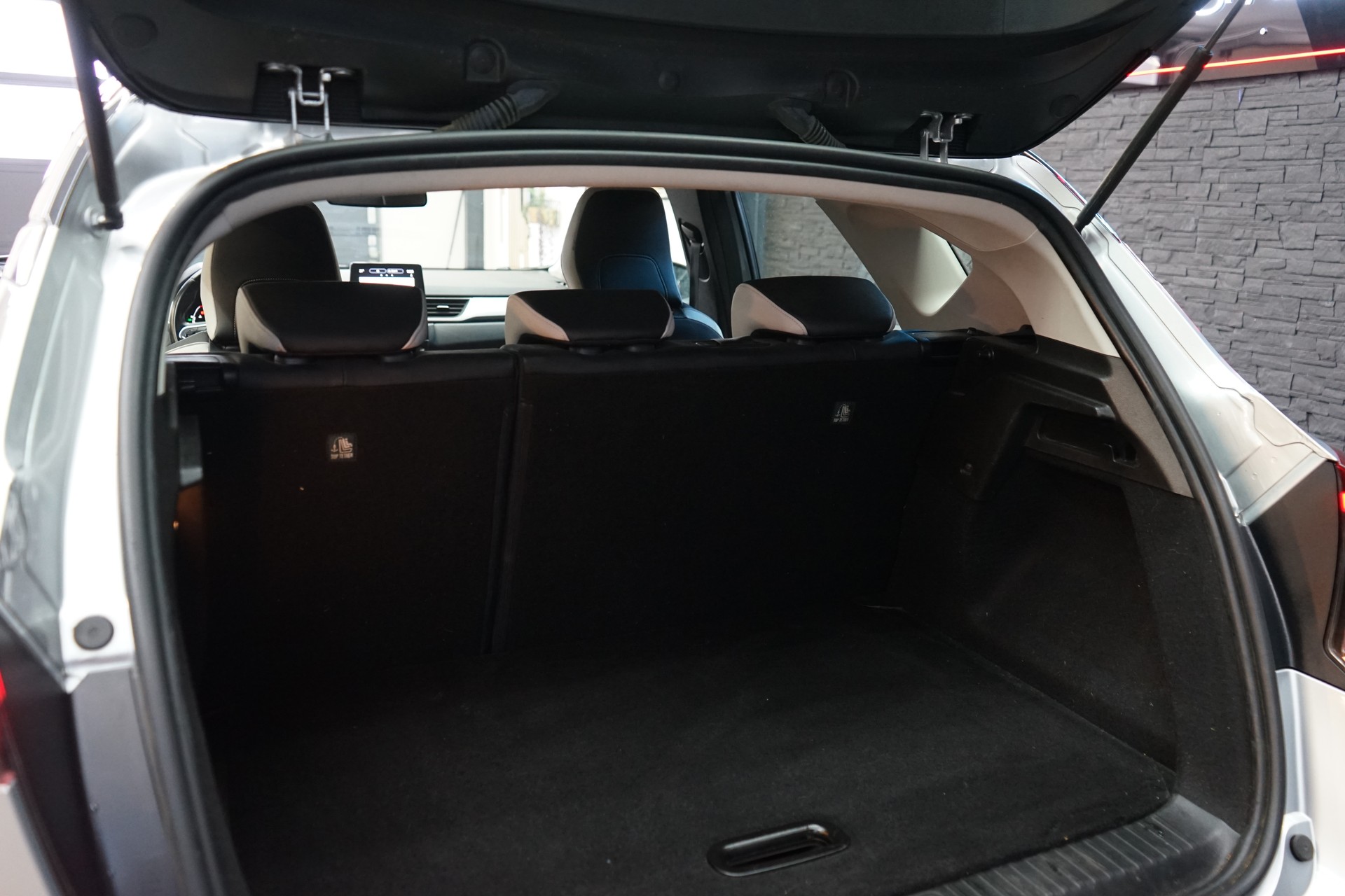 RENAULT Captur 1.3 TCe EDC Intens EDC-image-17
