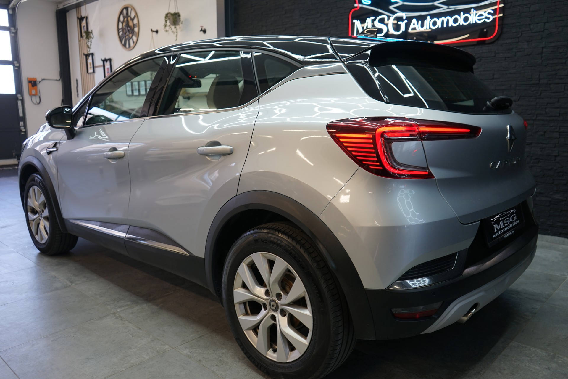 RENAULT Captur 1.3 TCe EDC Intens EDC-image-2