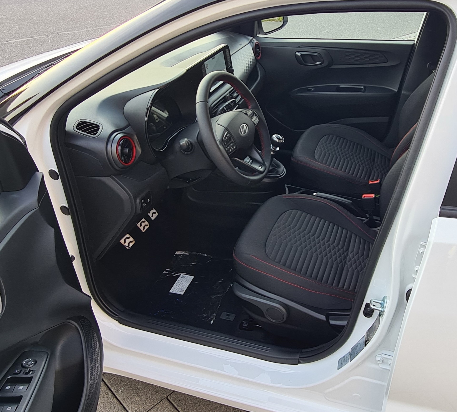 HYUNDAI i10 1.0 T-GDI N-Line-image-10