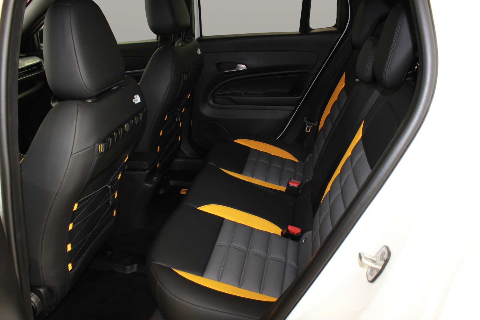JEEP Avenger 1.2 Turbo MHEV The North Face 4xe-image-11
