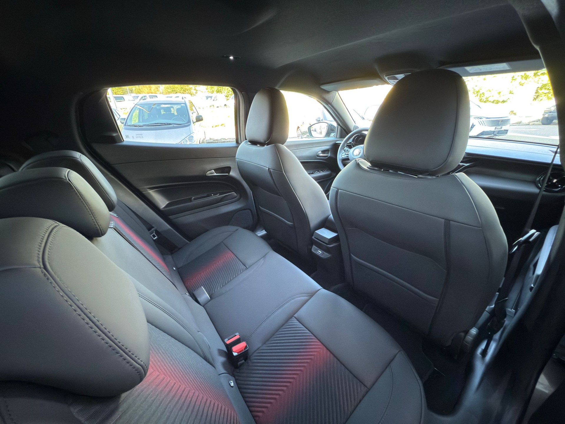 ALFA ROMEO Junior 1.2 48V Hybrid Q4-image-9