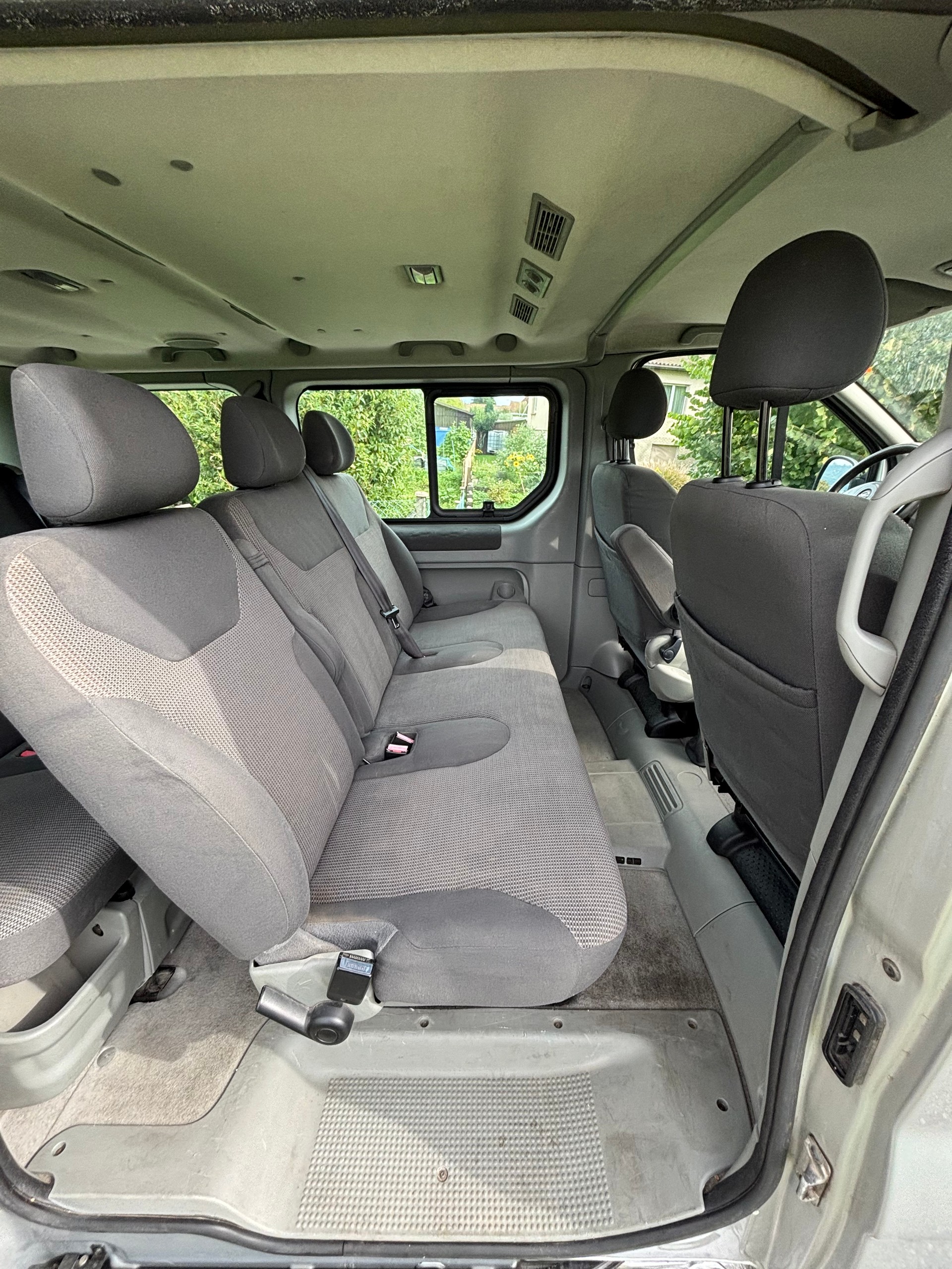 OPEL Vivaro Life 2.5CDTI 2.7t L1H1-image-11