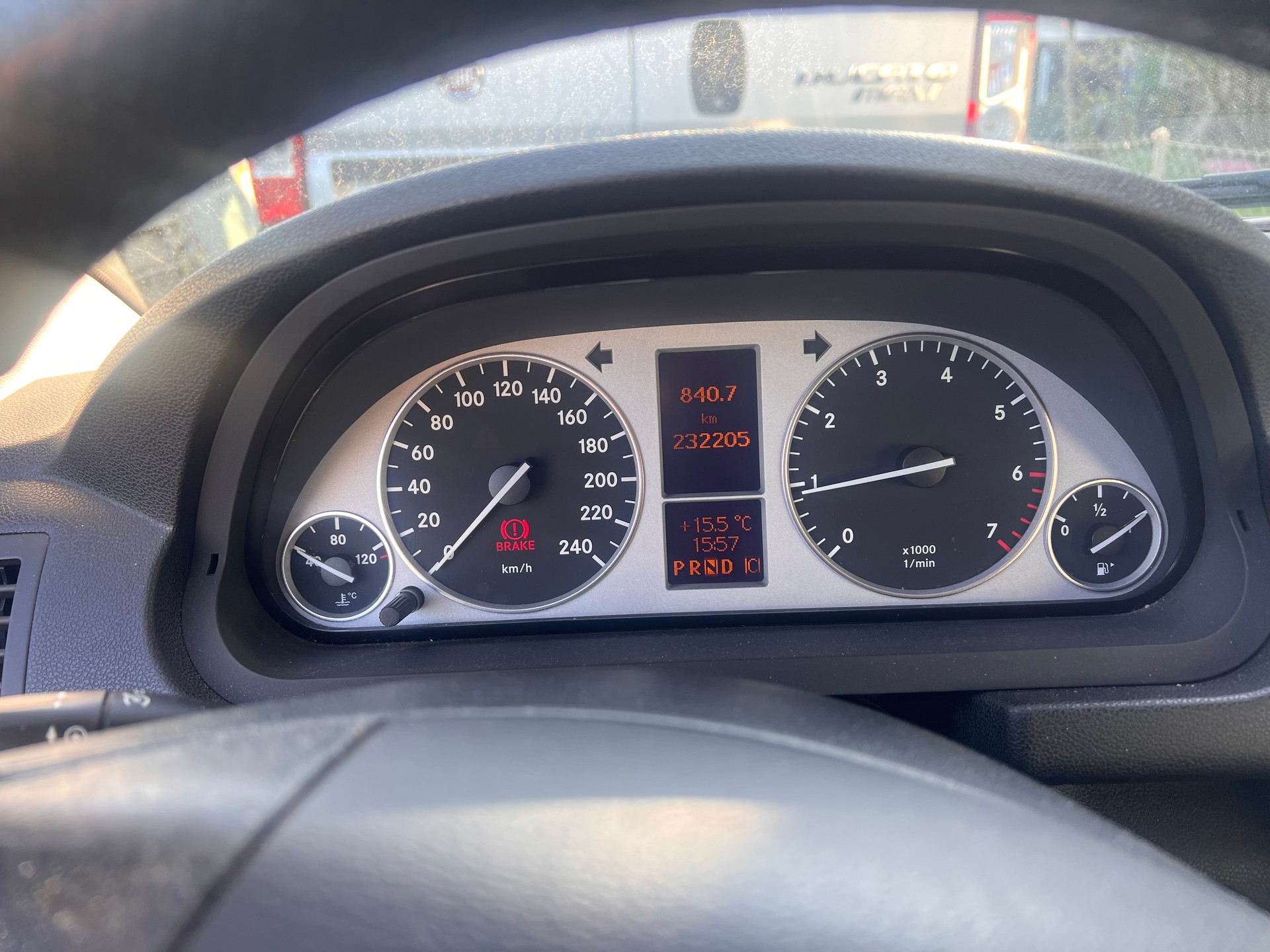 MERCEDES-BENZ B 200-image-14