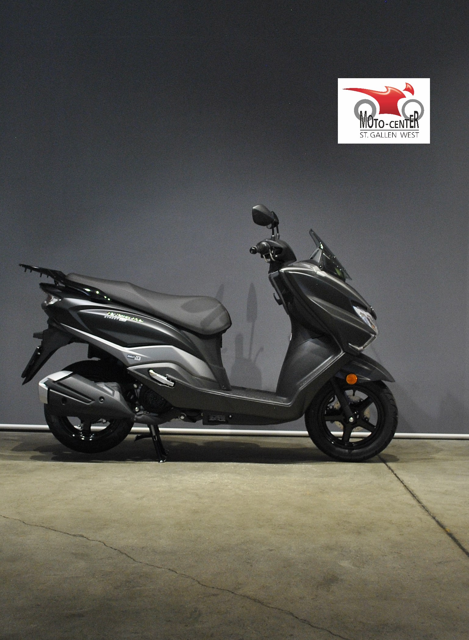 SUZUKI BURGMAN 125-showroom-element-1