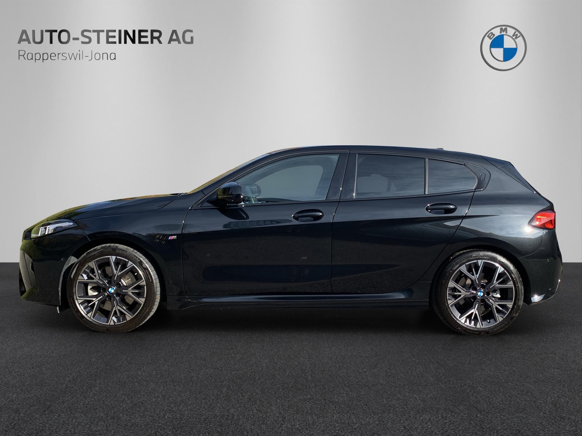 BMW 123 xDrive M Sport Steptronic-image-1