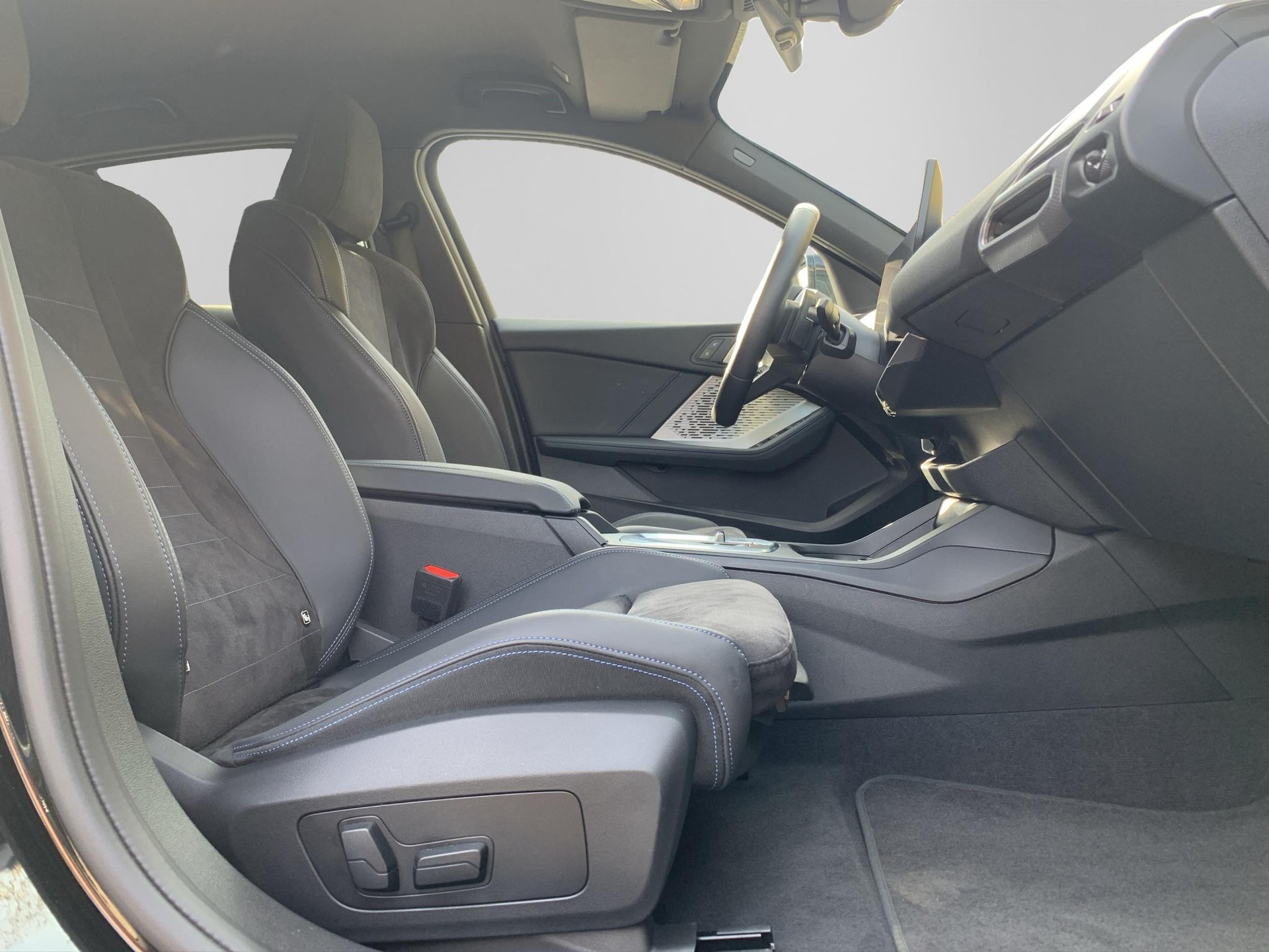 BMW 123 xDrive M Sport Steptronic-image-14