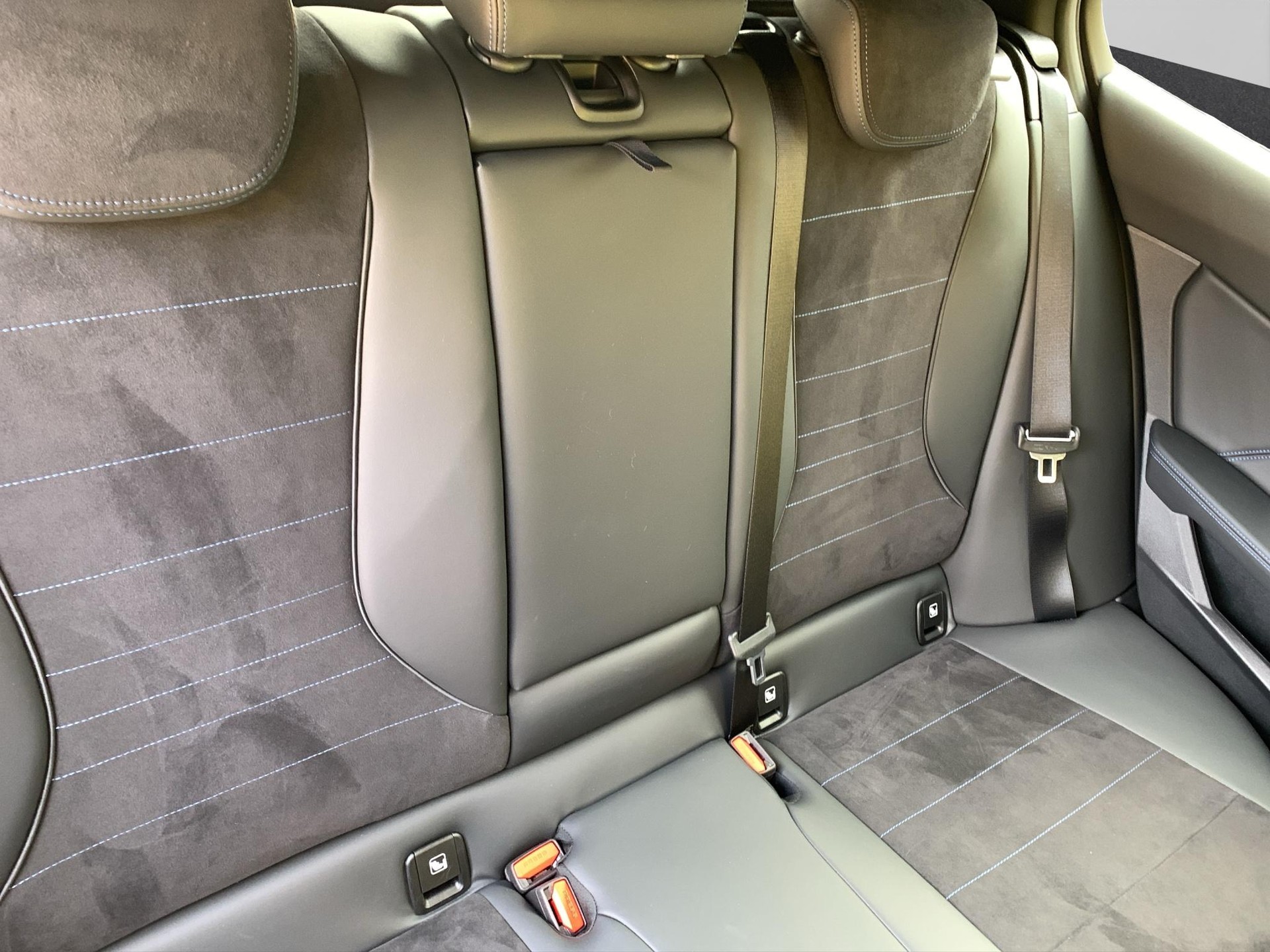 BMW 123 xDrive M Sport Steptronic-image-16