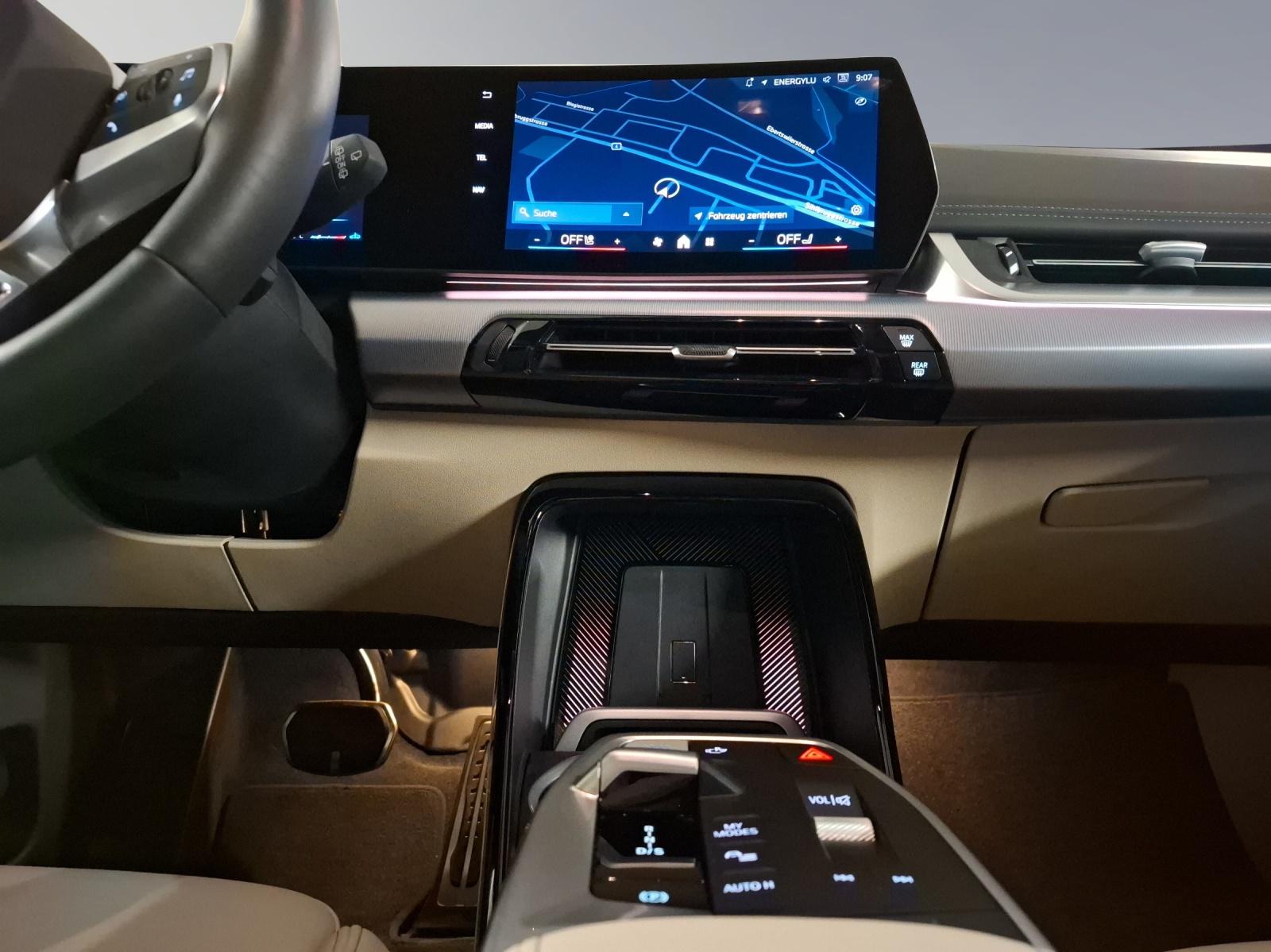 BMW X1 23i xDrive M-Sport-image-10