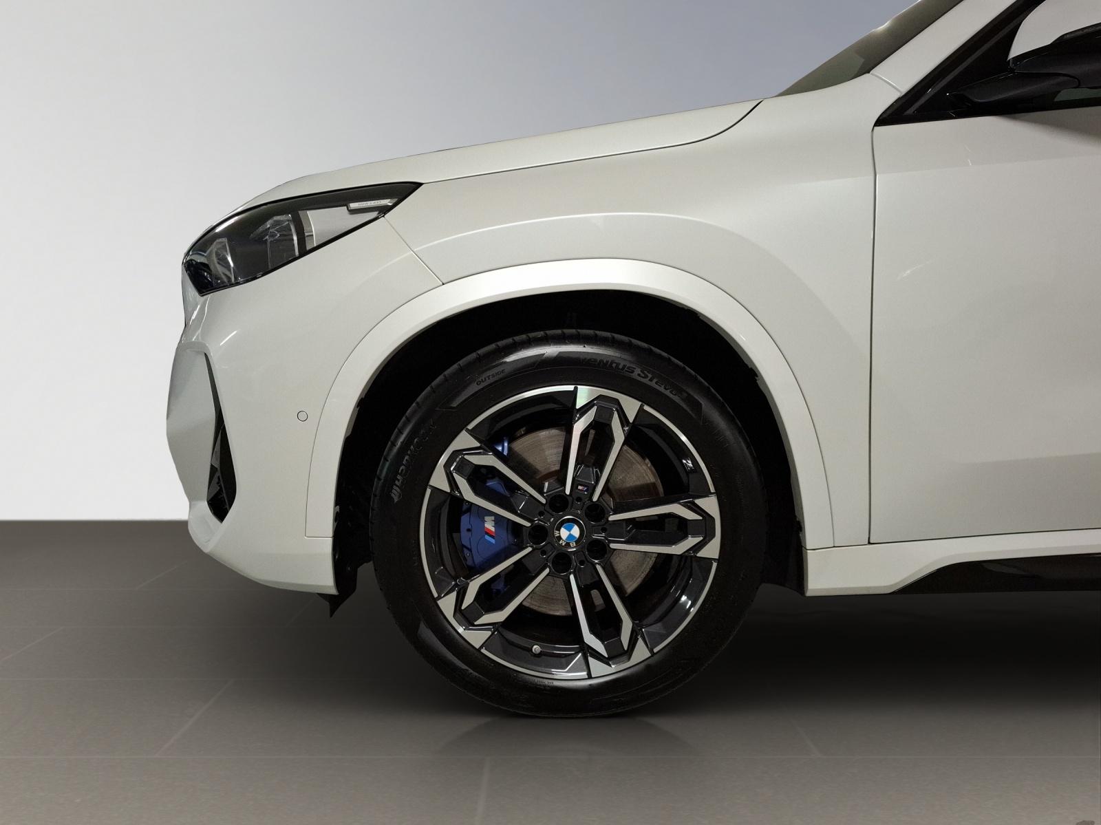 BMW X1 23i xDrive M-Sport-image-17