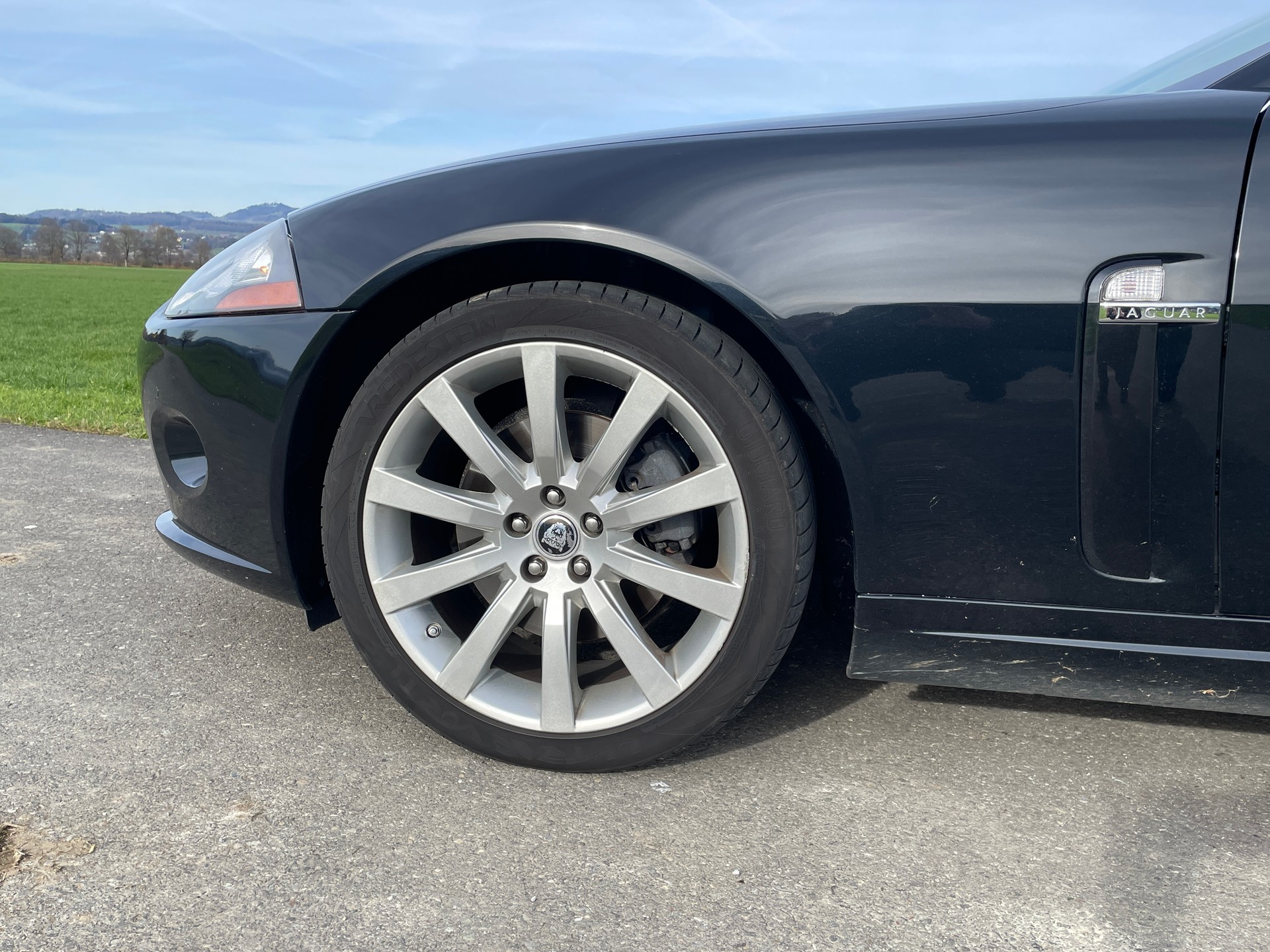 JAGUAR XK 4.2 V8 Automatic-image-8