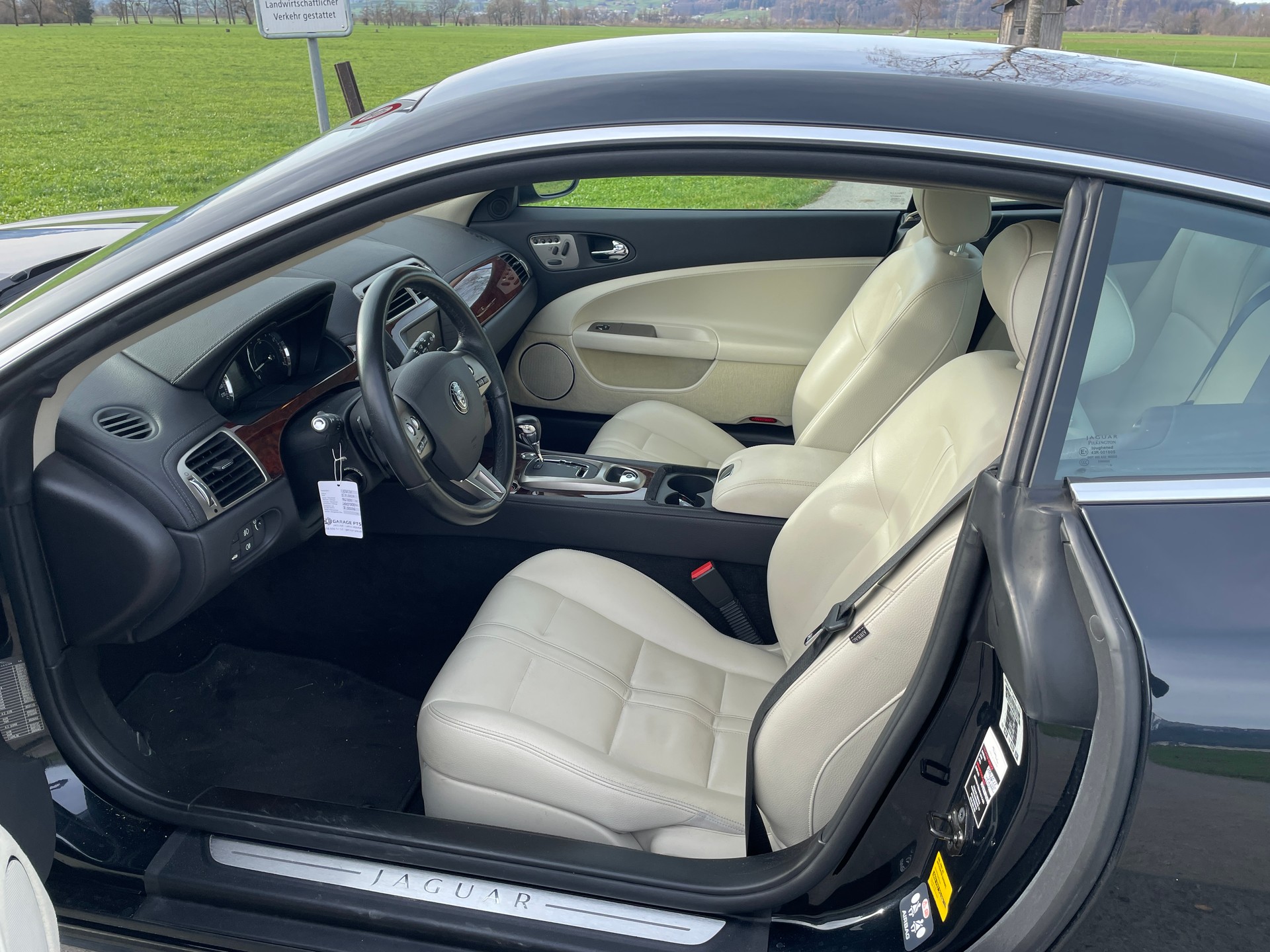 JAGUAR XK 4.2 V8 Automatic-image-9