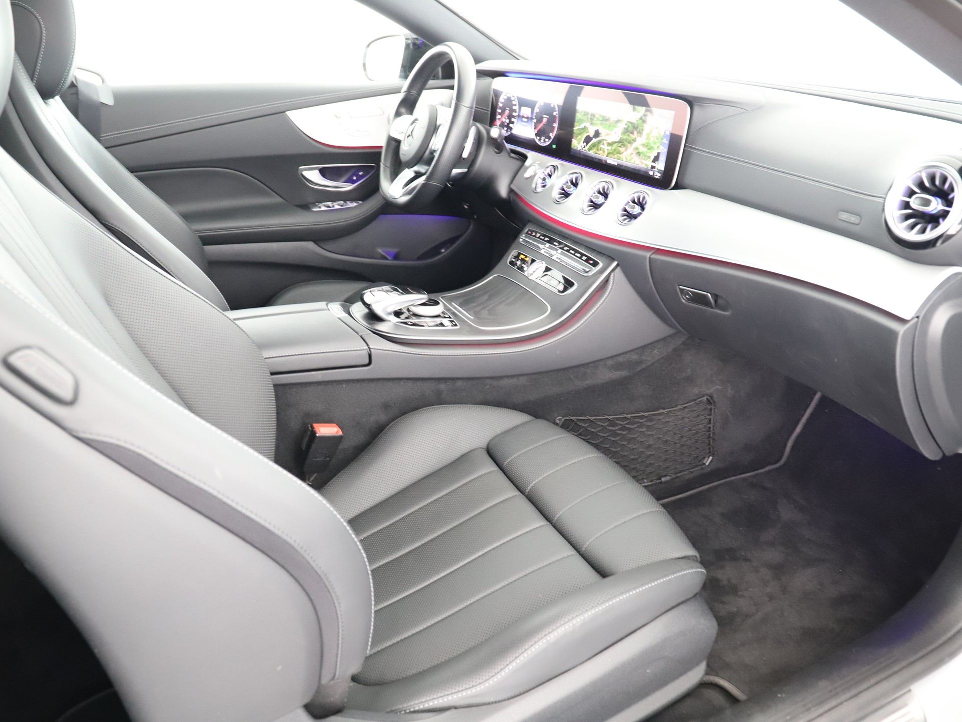 MERCEDES-BENZ E 450 AMG Line 4 Matic-image-10