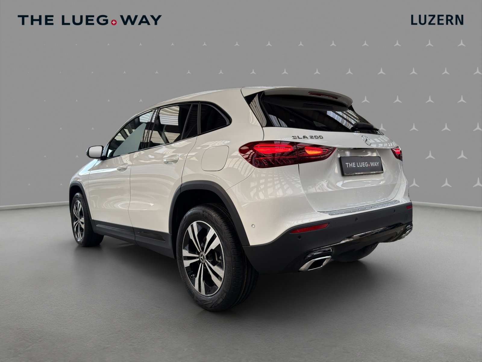 MERCEDES-BENZ GLA 200 Night Star 7G-DCT-image-2