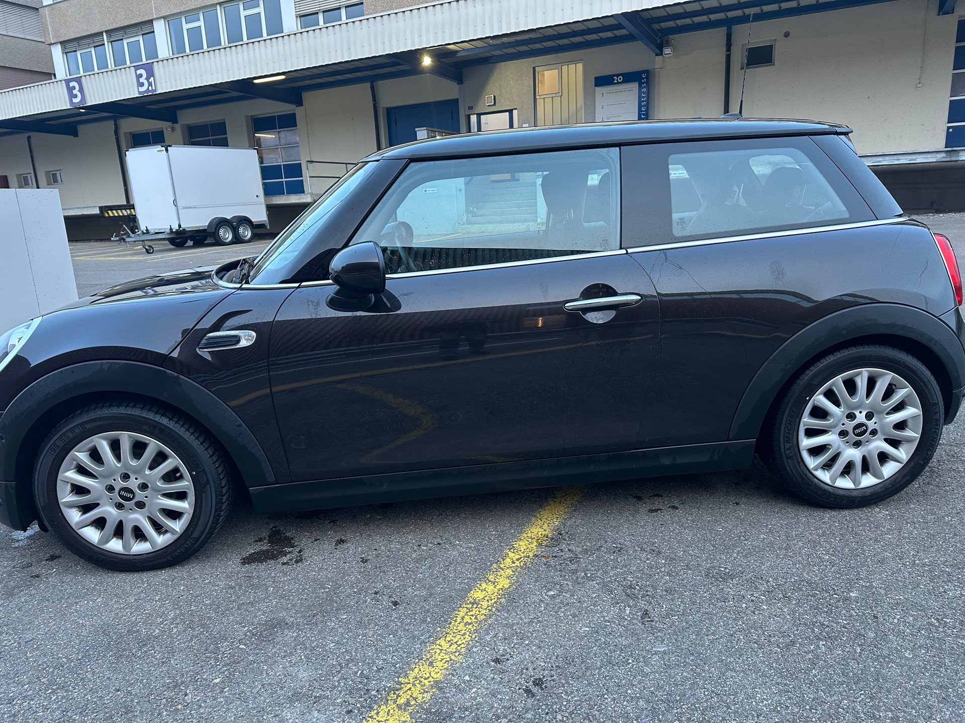 MINI Cooper Steptronic-image-1