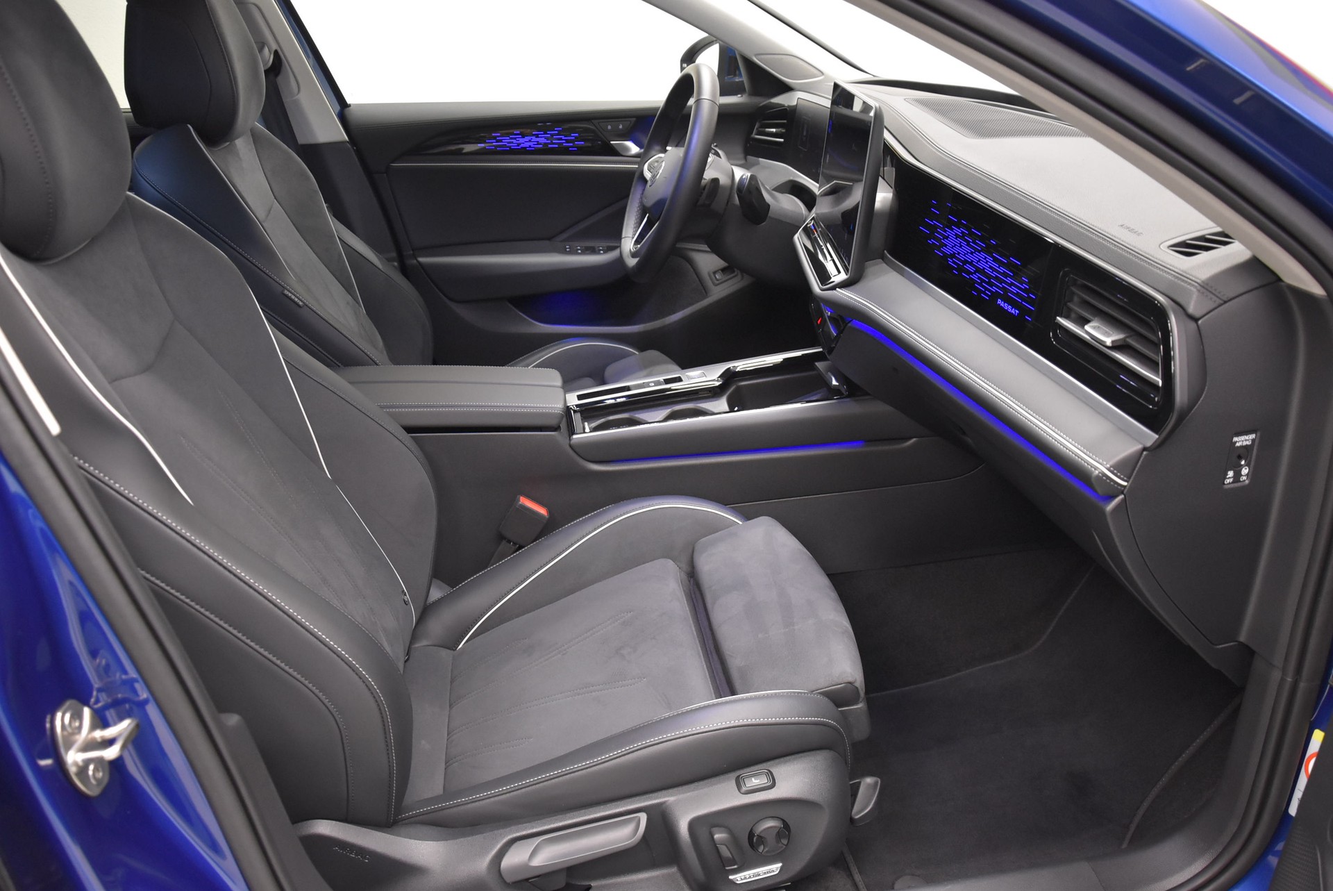 VW Passat Variant 2.0 TDI evo Elegance 4 Motion DSG-image-2