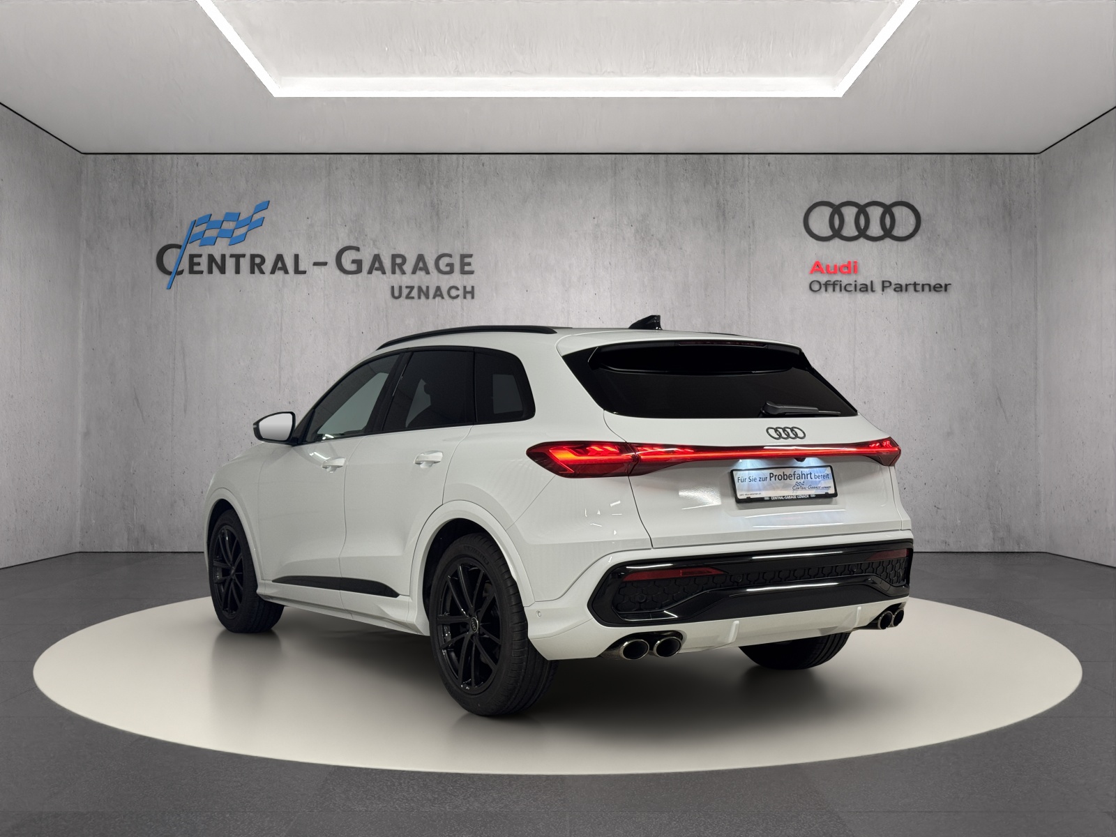 AUDI SQ5 TFSI quattro S-tronic-image-2