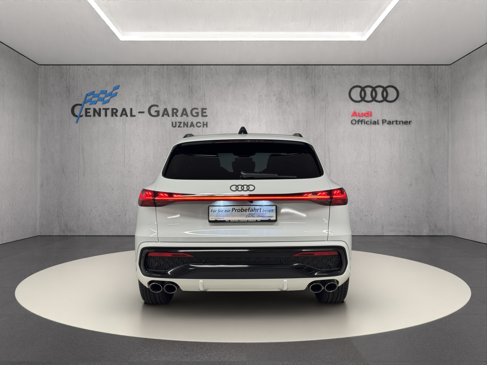 AUDI SQ5 TFSI quattro S-tronic-image-3
