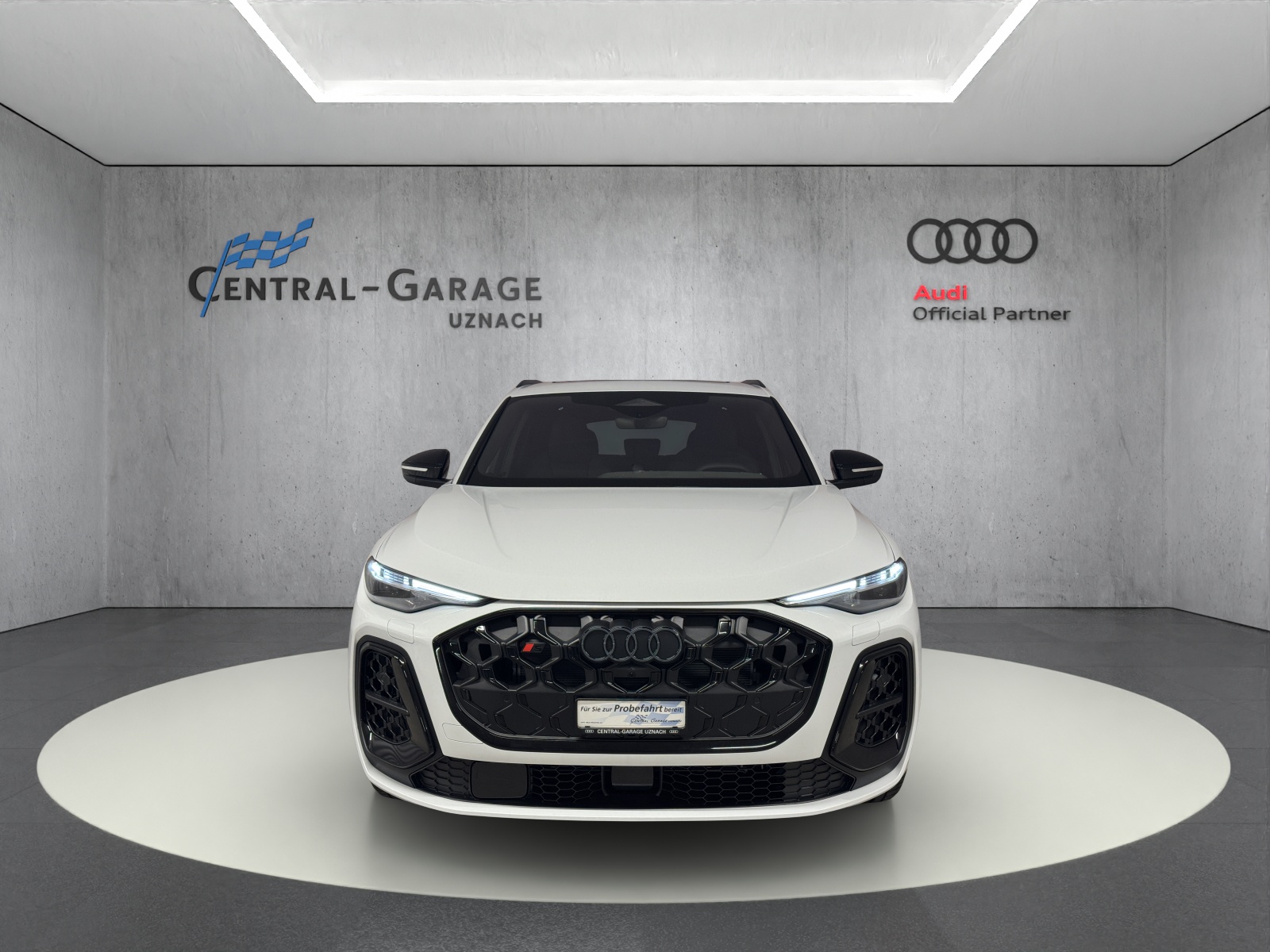 AUDI SQ5 TFSI quattro S-tronic-image-1