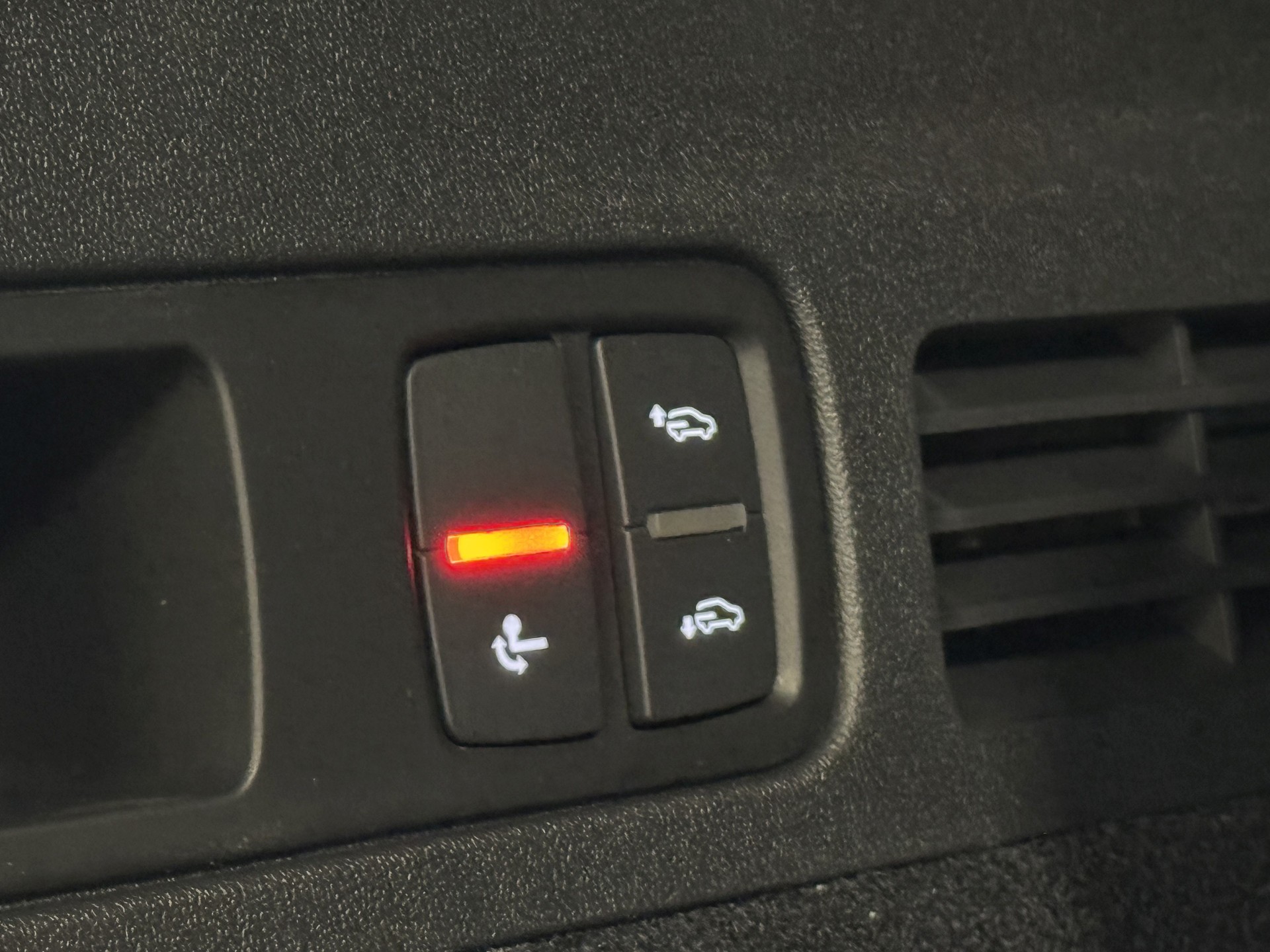 AUDI SQ5 TFSI quattro S-tronic-image-10