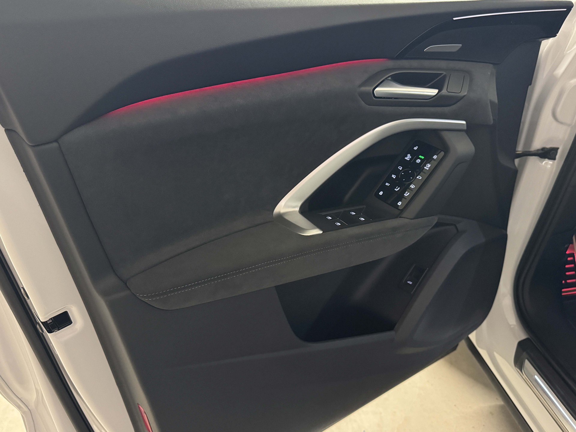 AUDI SQ5 TFSI quattro S-tronic-image-11