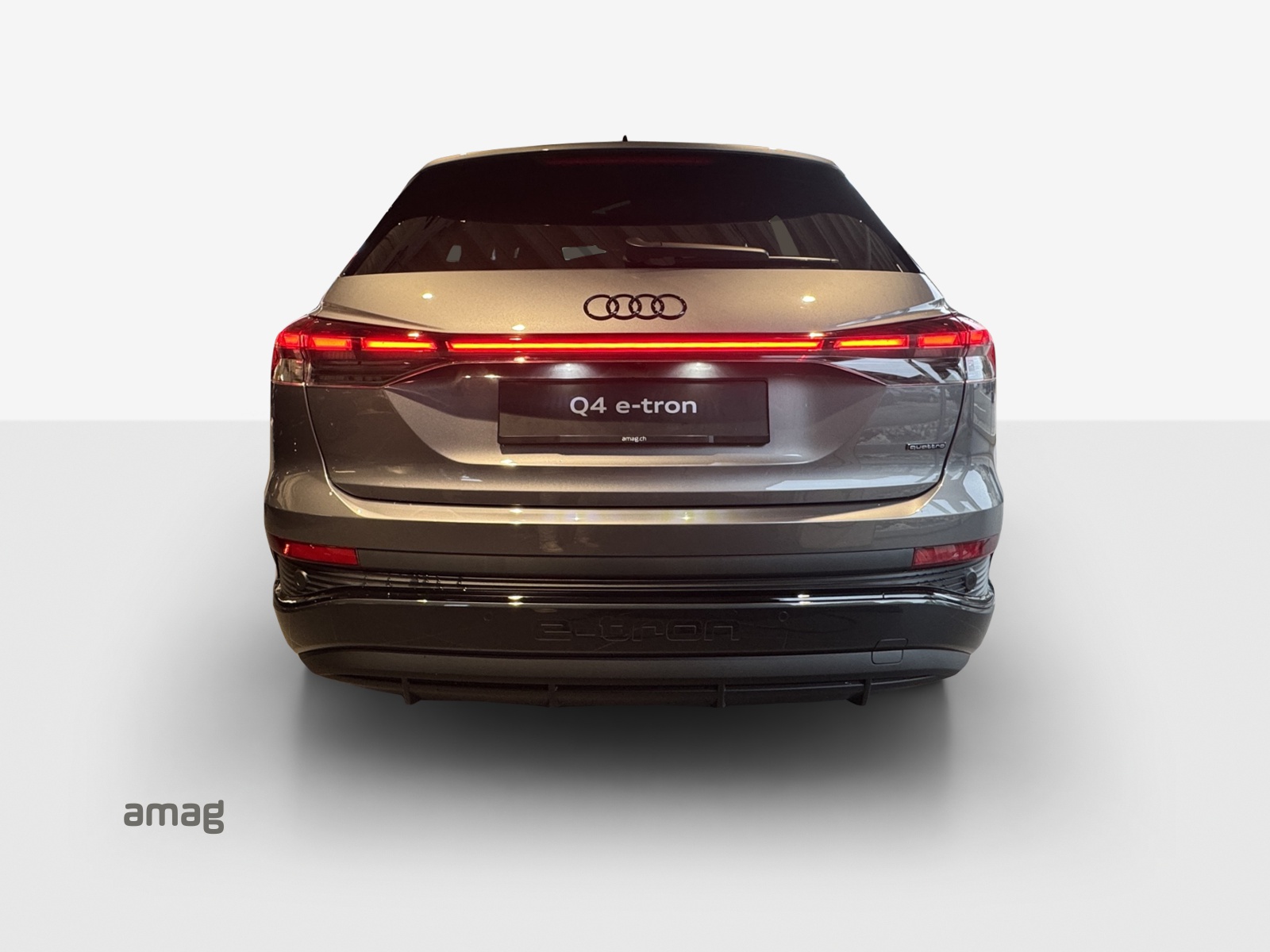 AUDI Q4 e-tron 45 quattro-image-3