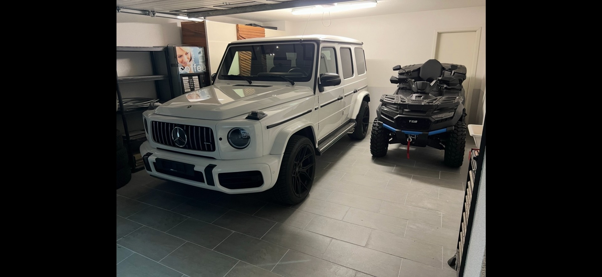 MERCEDES-BENZ G 400 d AMG Line 9G-Tronic-image-1
