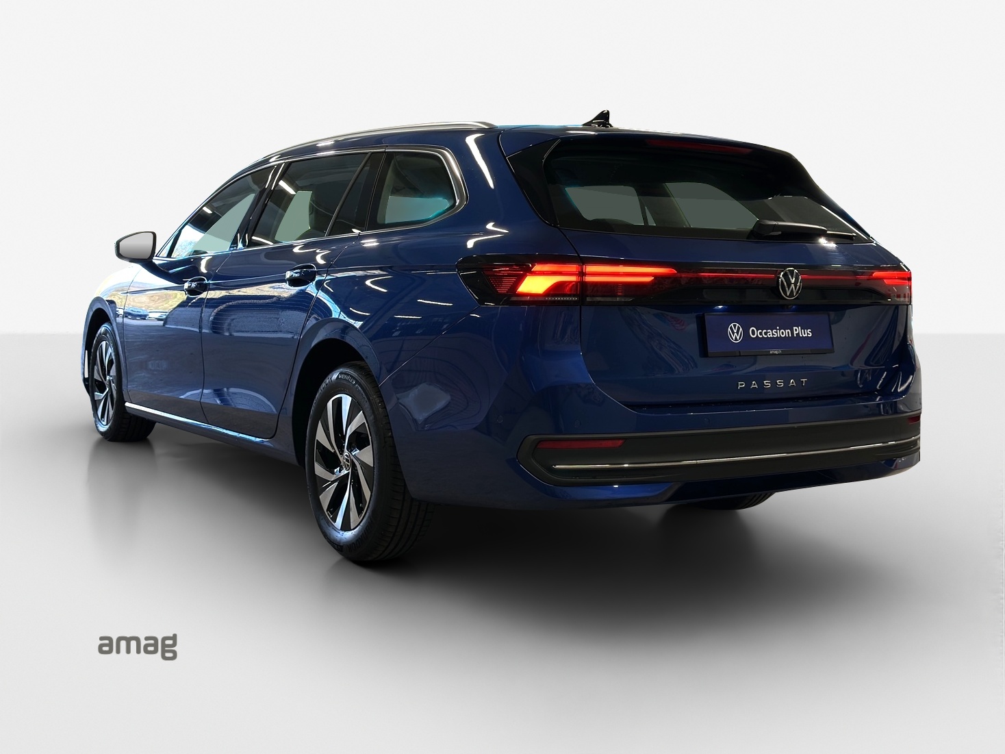 VW Passat Variant 2.0 TDI evo Business DSG-image-2