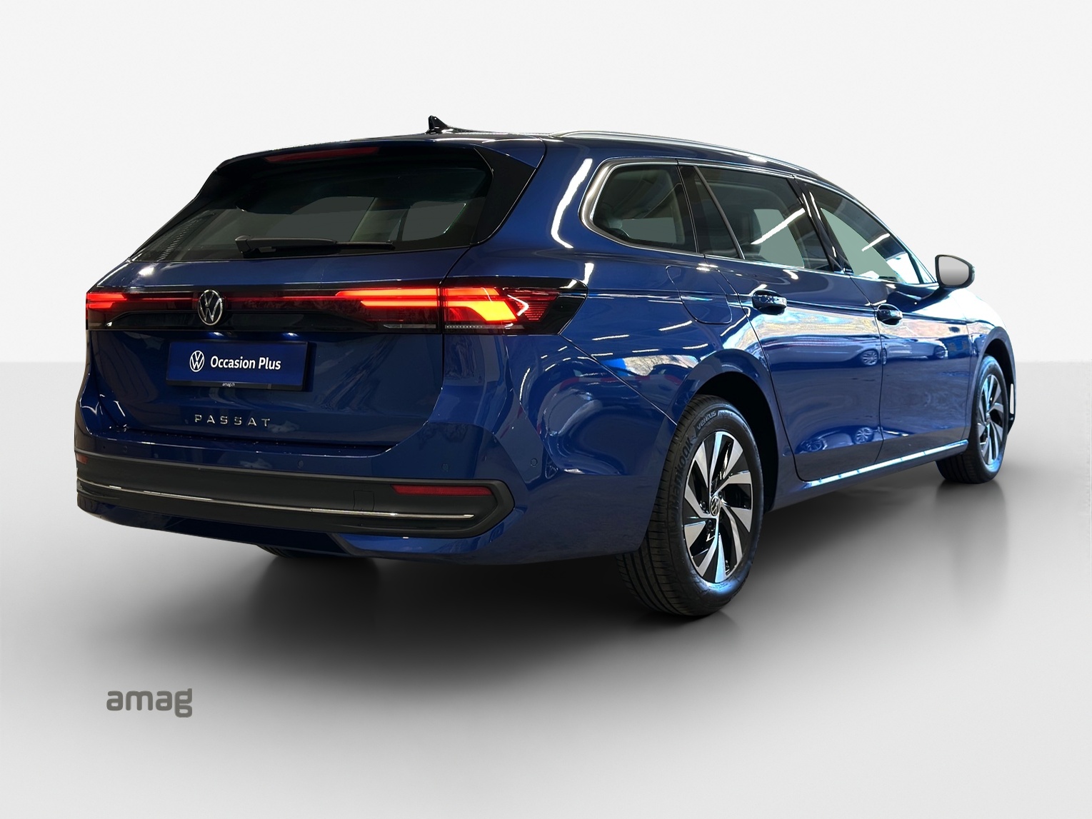 VW Passat Variant 2.0 TDI evo Business DSG-image-4