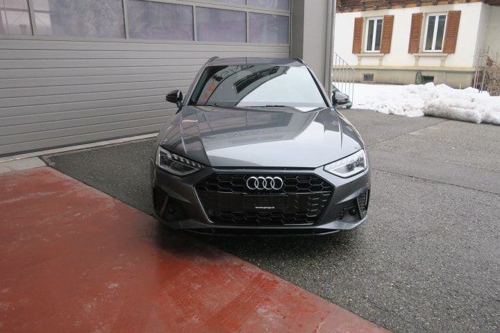 AUDI A4 Avant 40 TFSI S line S-tronic-image-1