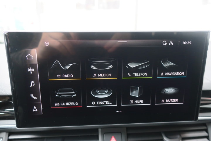 AUDI A4 Avant 40 TFSI S line S-tronic-image-9