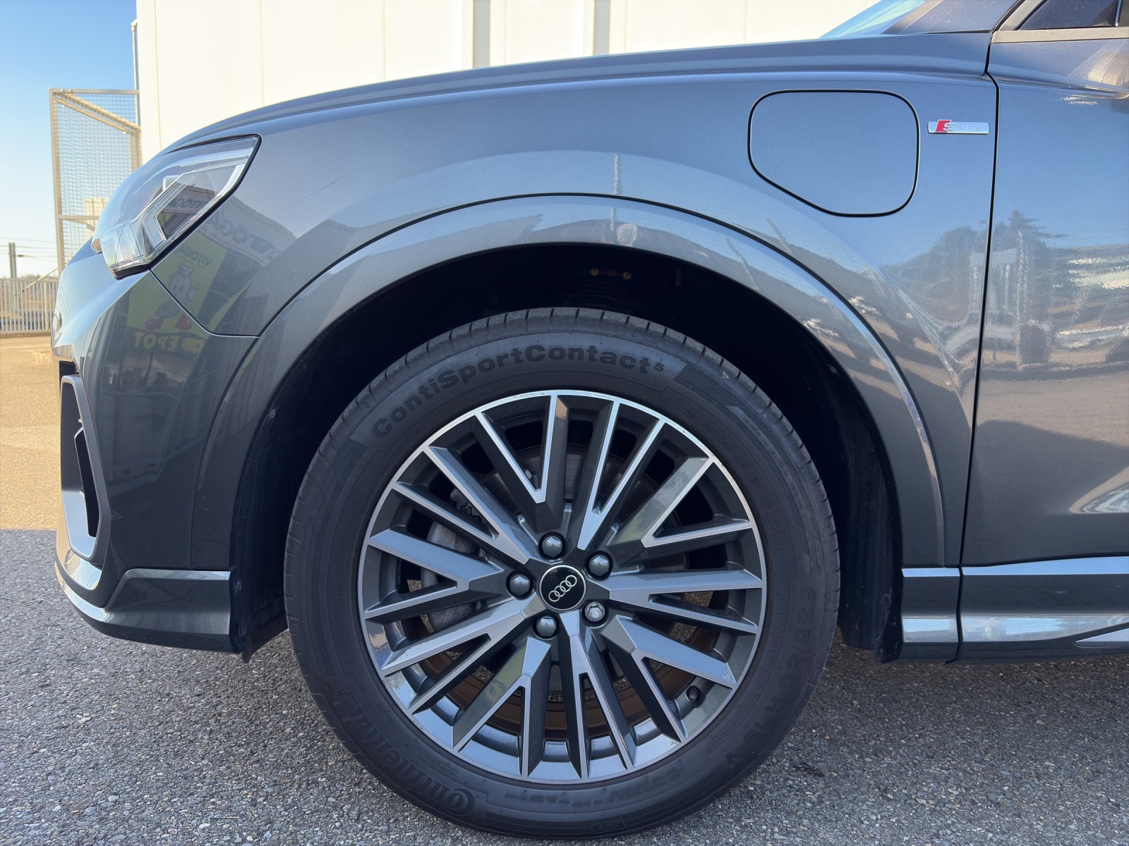 AUDI Q3 1.4 45 TFSI e S line S-Tronic-image-13