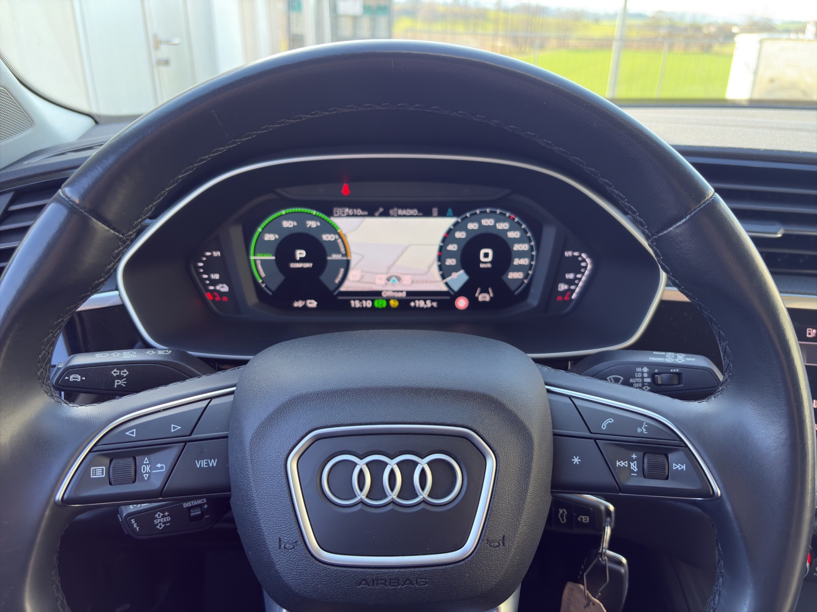 AUDI Q3 1.4 45 TFSI e S line S-Tronic-image-12
