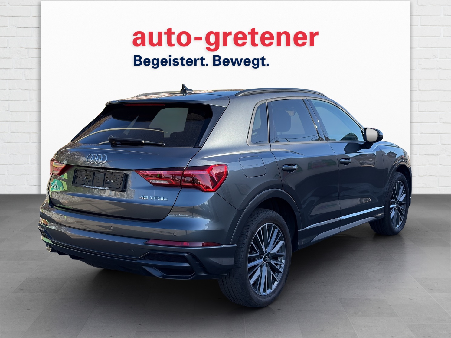 AUDI Q3 1.4 45 TFSI e S line S-Tronic-image-2