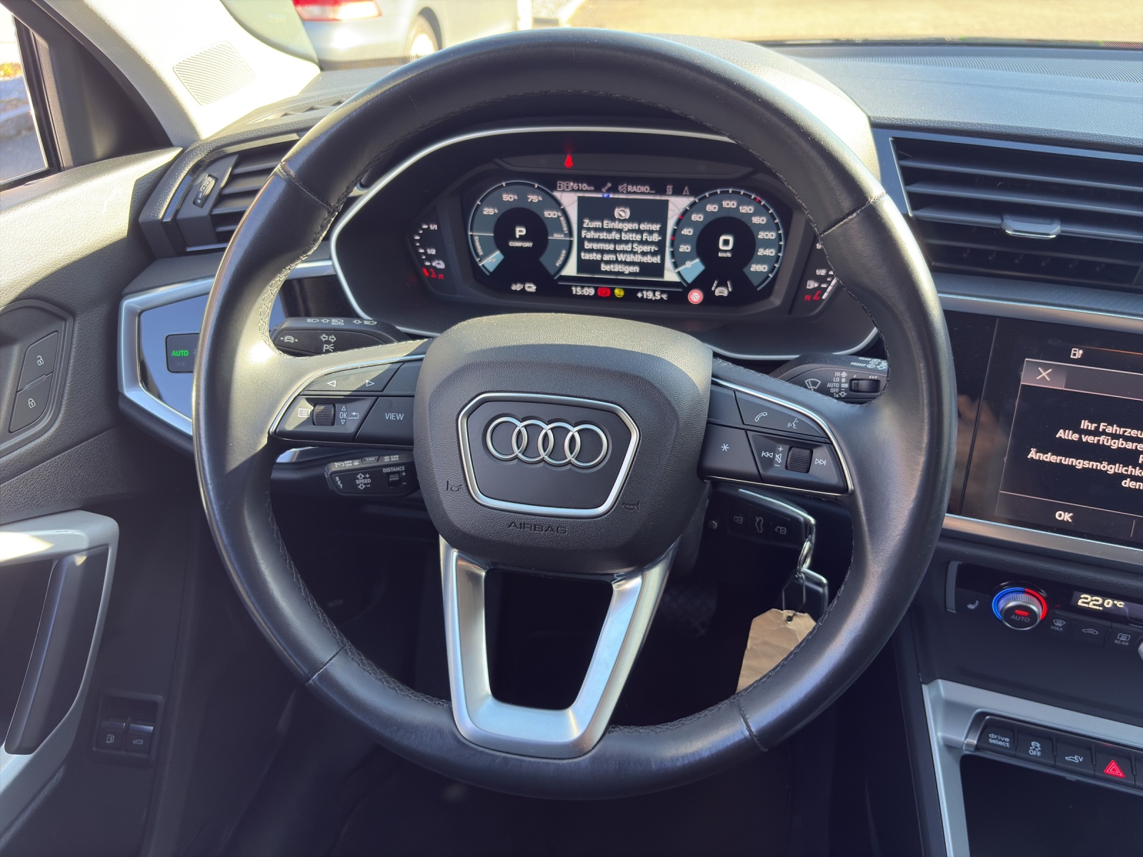 AUDI Q3 1.4 45 TFSI e S line S-Tronic-image-11