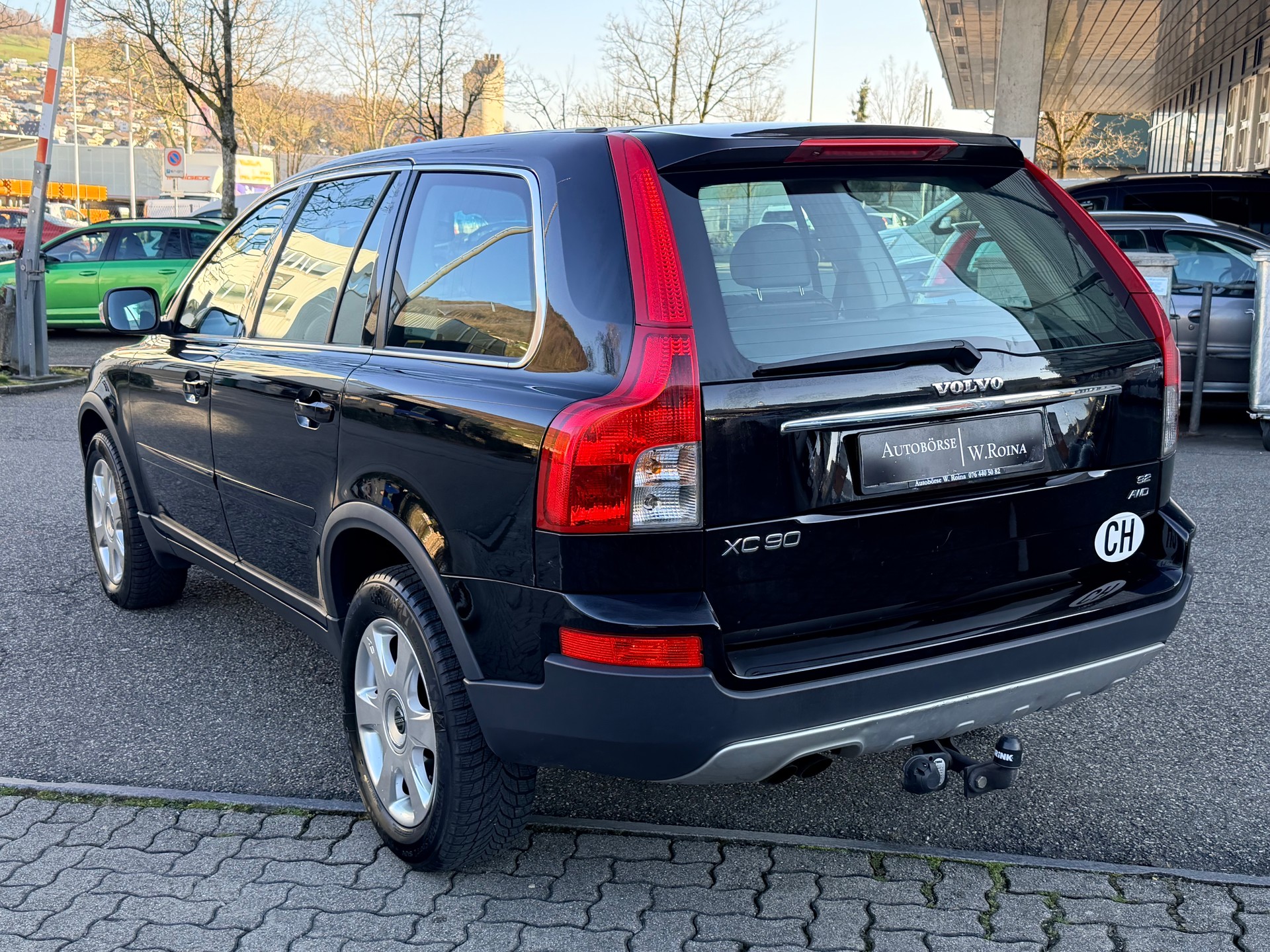 VOLVO XC90 3.2 AWD Momentum Geartronic-image-4