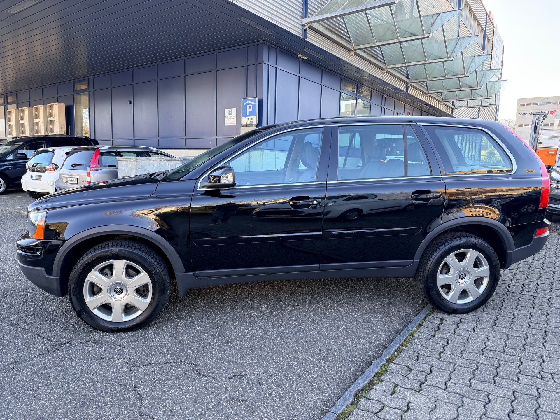 VOLVO XC90 3.2 AWD Momentum Geartronic-image-5
