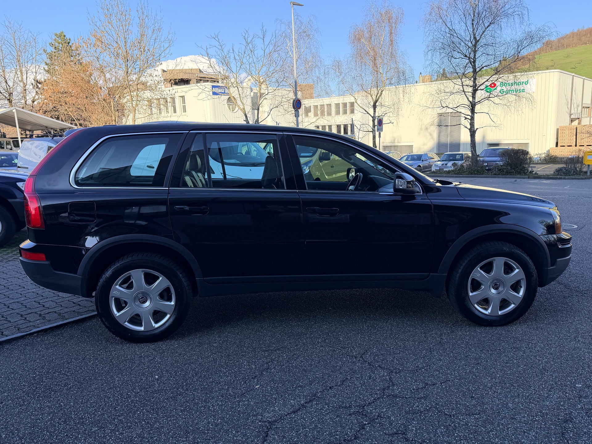 VOLVO XC90 3.2 AWD Momentum Geartronic-image-1