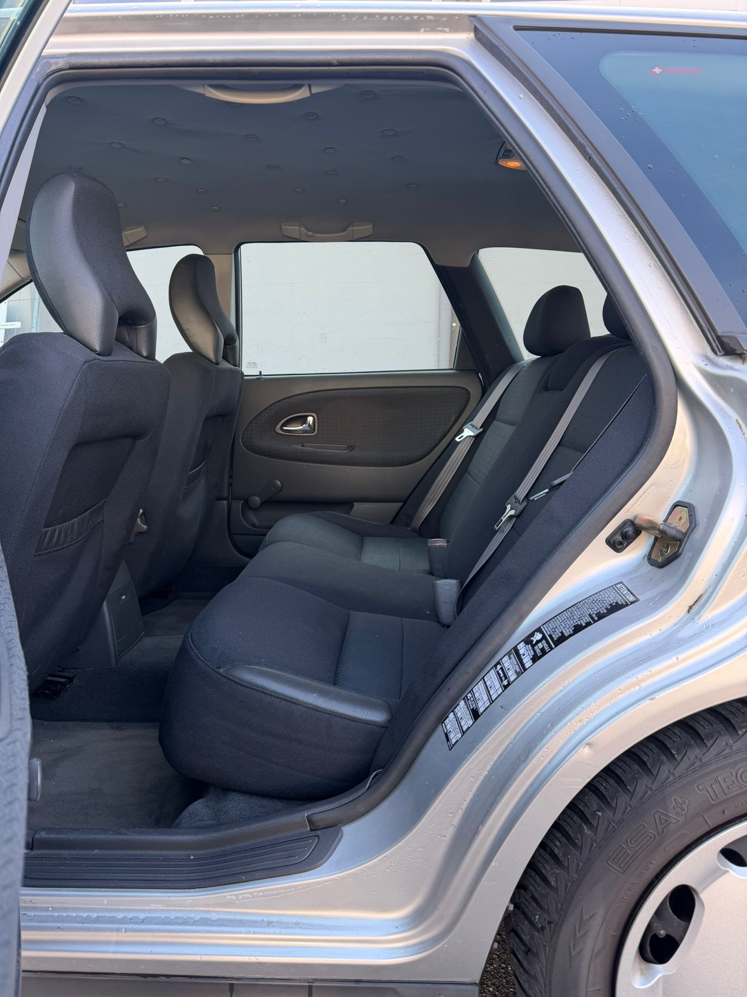 VOLVO V40 2.0 Elegance Edition-image-9