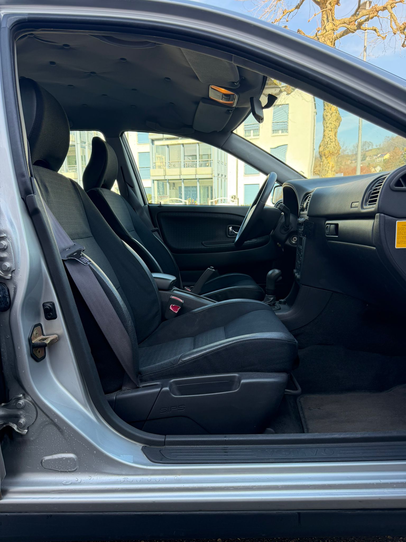 VOLVO V40 2.0 Elegance Edition-image-7