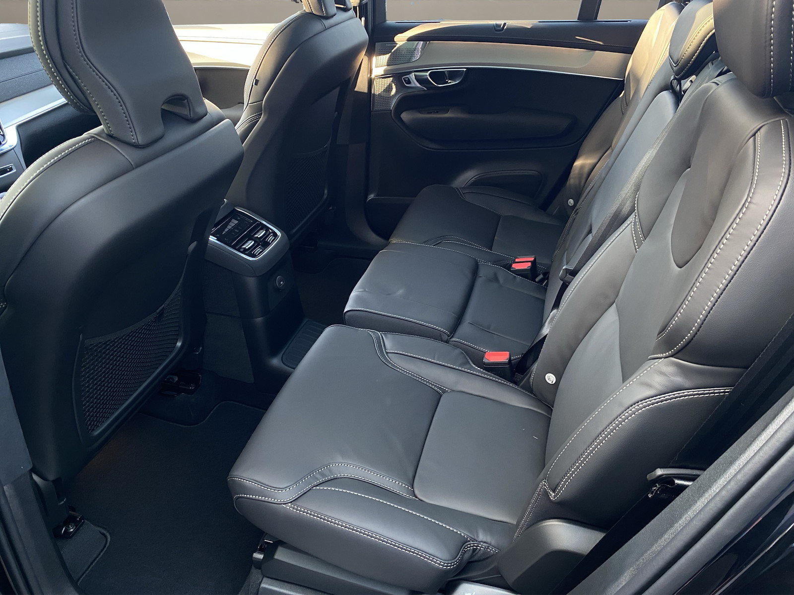 VOLVO XC90 2.0 T8 TE Black Edition eAWD-image-9
