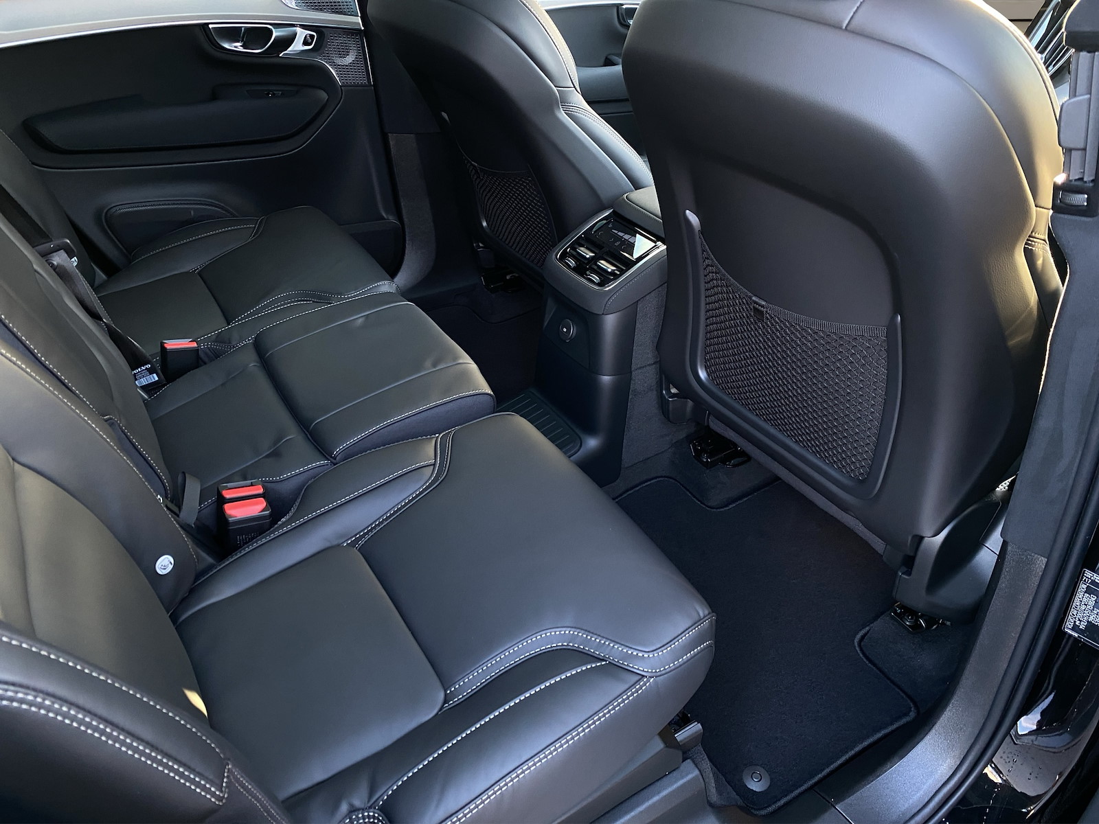 VOLVO XC90 2.0 T8 TE Black Edition eAWD-image-11