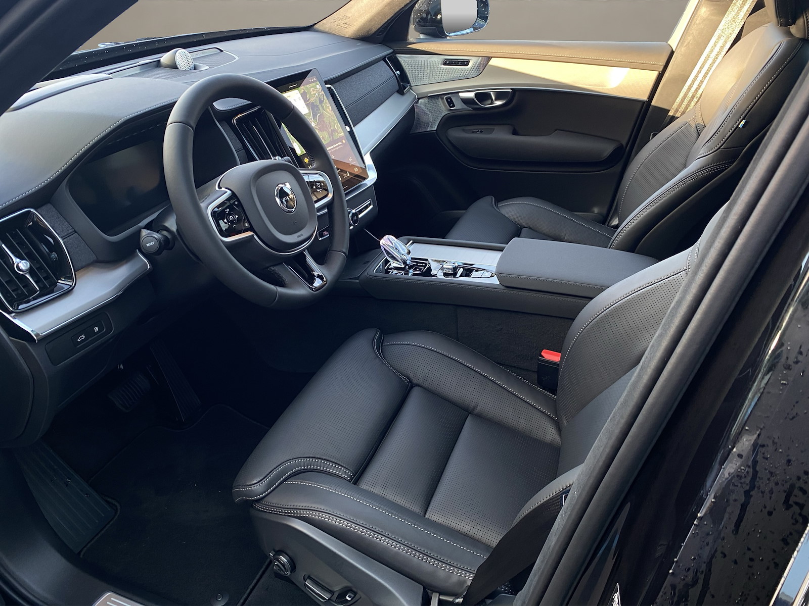 VOLVO XC90 2.0 T8 TE Black Edition eAWD-image-8