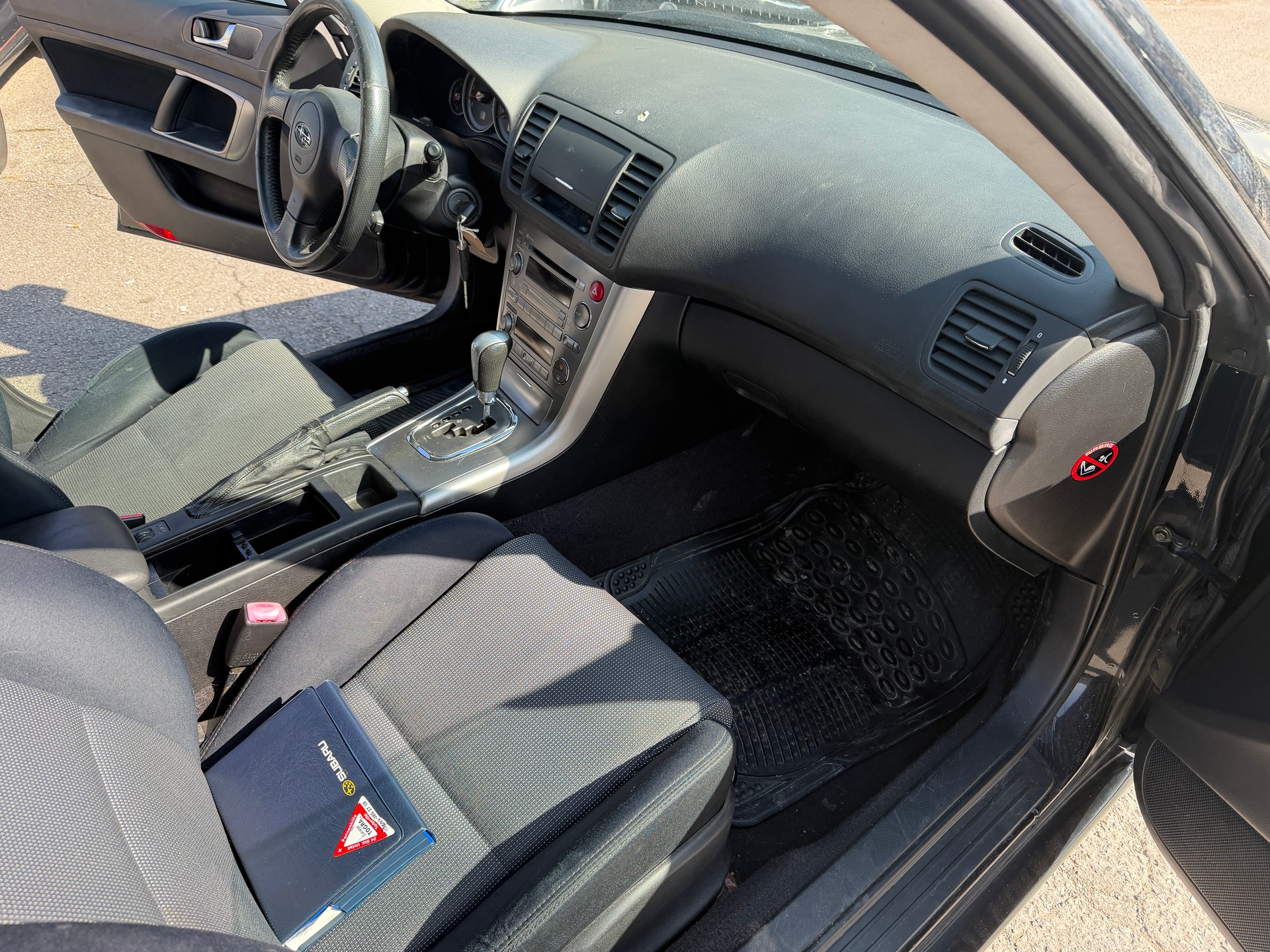 SUBARU Legacy 2.0R AWD Swiss-image-4