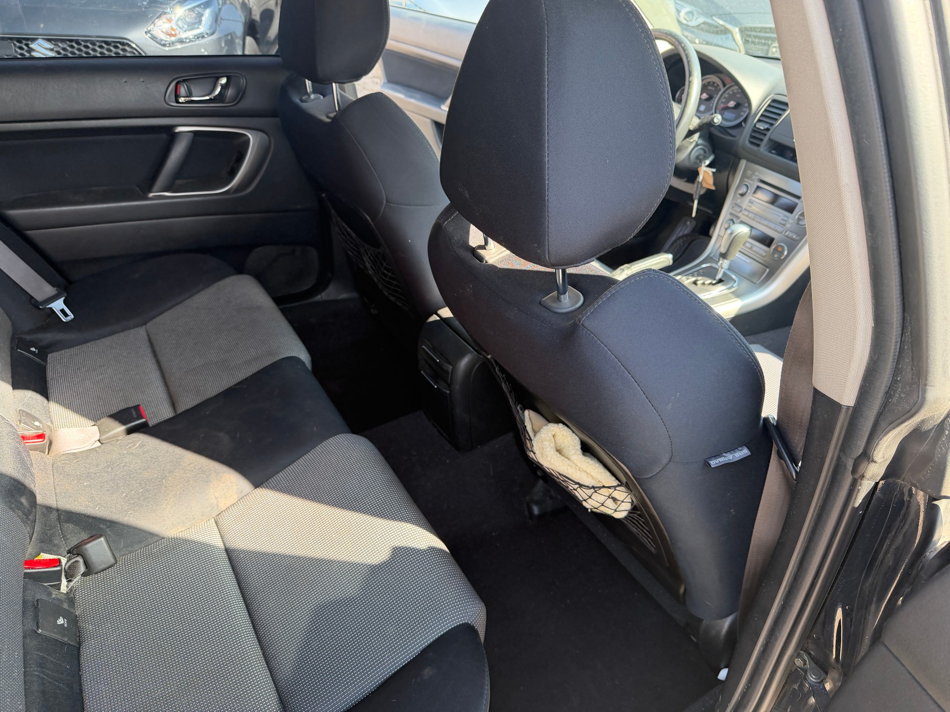 SUBARU Legacy 2.0R AWD Swiss-image-7