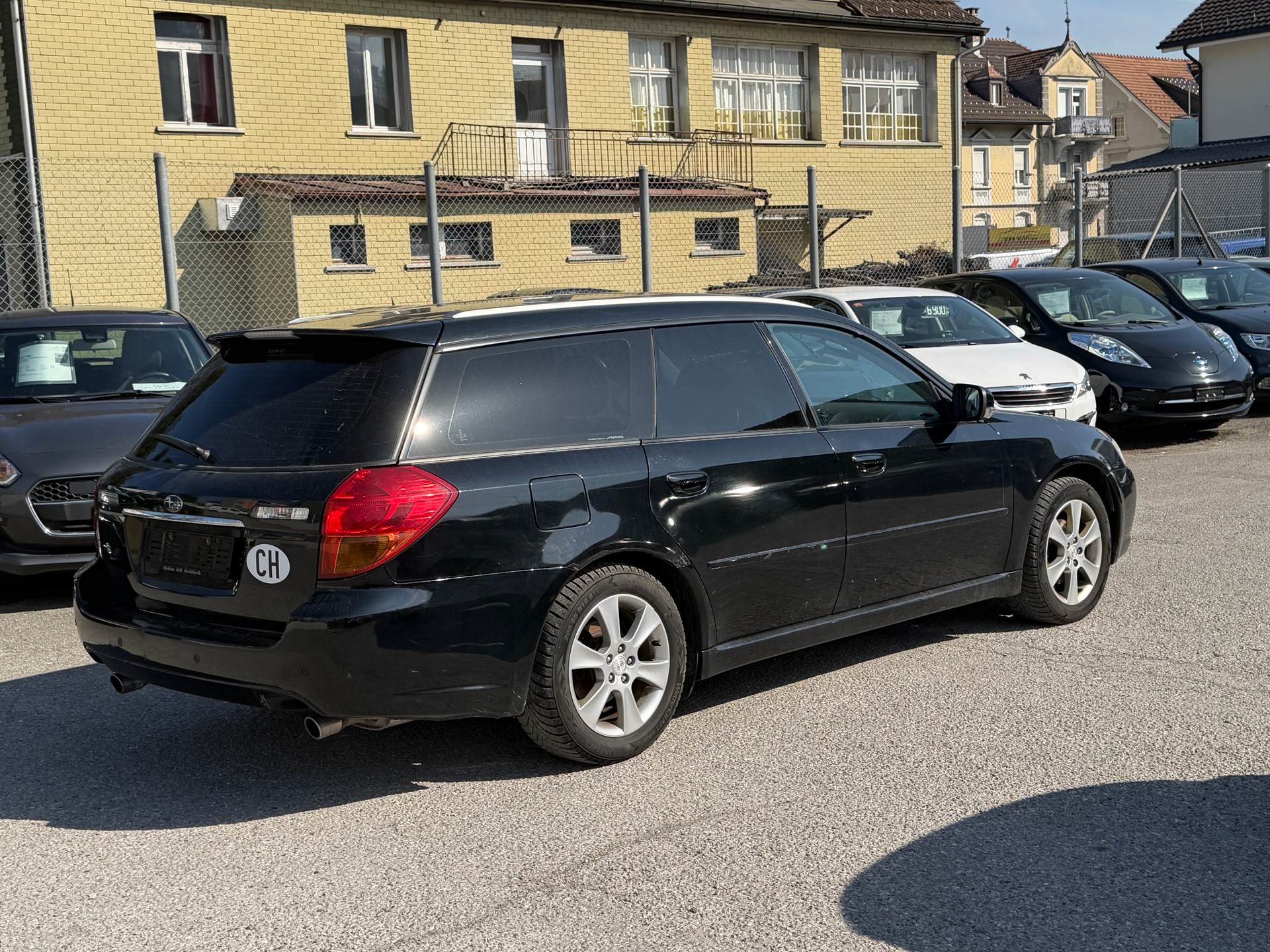 SUBARU Legacy 2.0R AWD Swiss-image-11