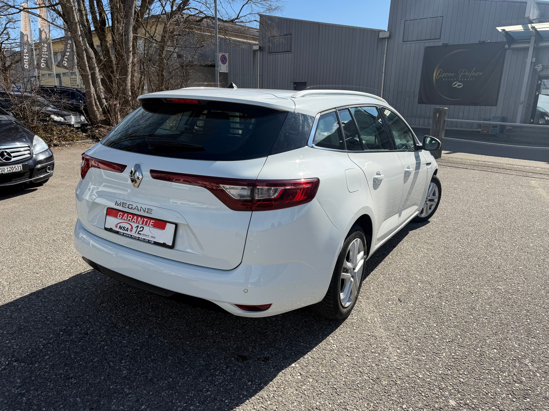 RENAULT Mégane Grandtour 1.5 dCi Business EDC ** Gr.Navi * Klima-auto * Tempomat * PDC H * Ab MFK 03.2024-image-4