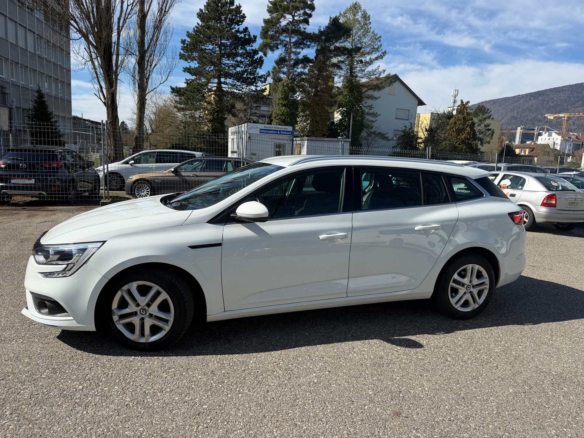 RENAULT Mégane Grandtour 1.5 dCi Business EDC ** Gr.Navi * Klima-auto * Tempomat * PDC H * Ab MFK 03.2024-image-8