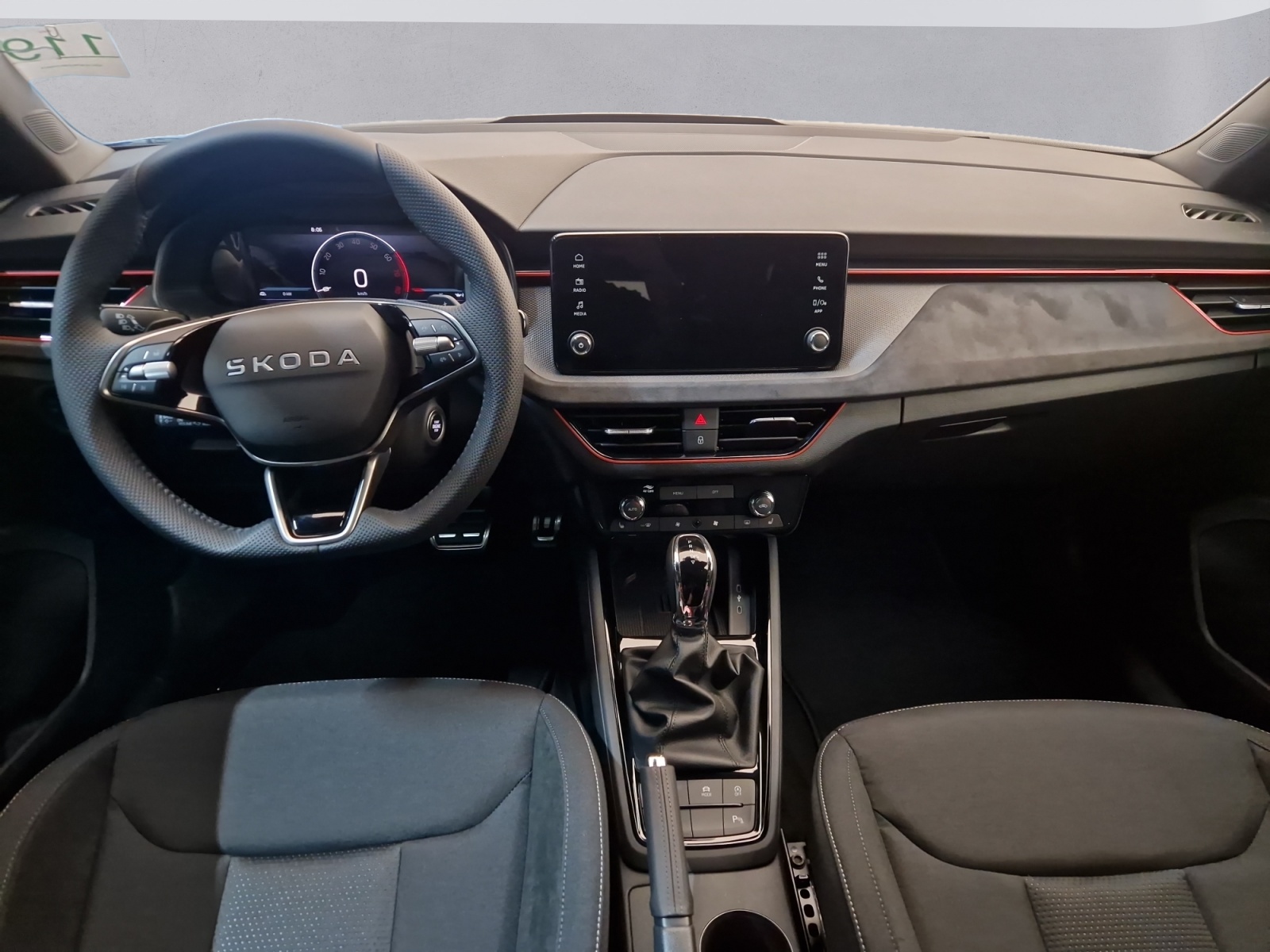 SKODA Kamiq 1.0 TSI Dynamic DSG-image-9