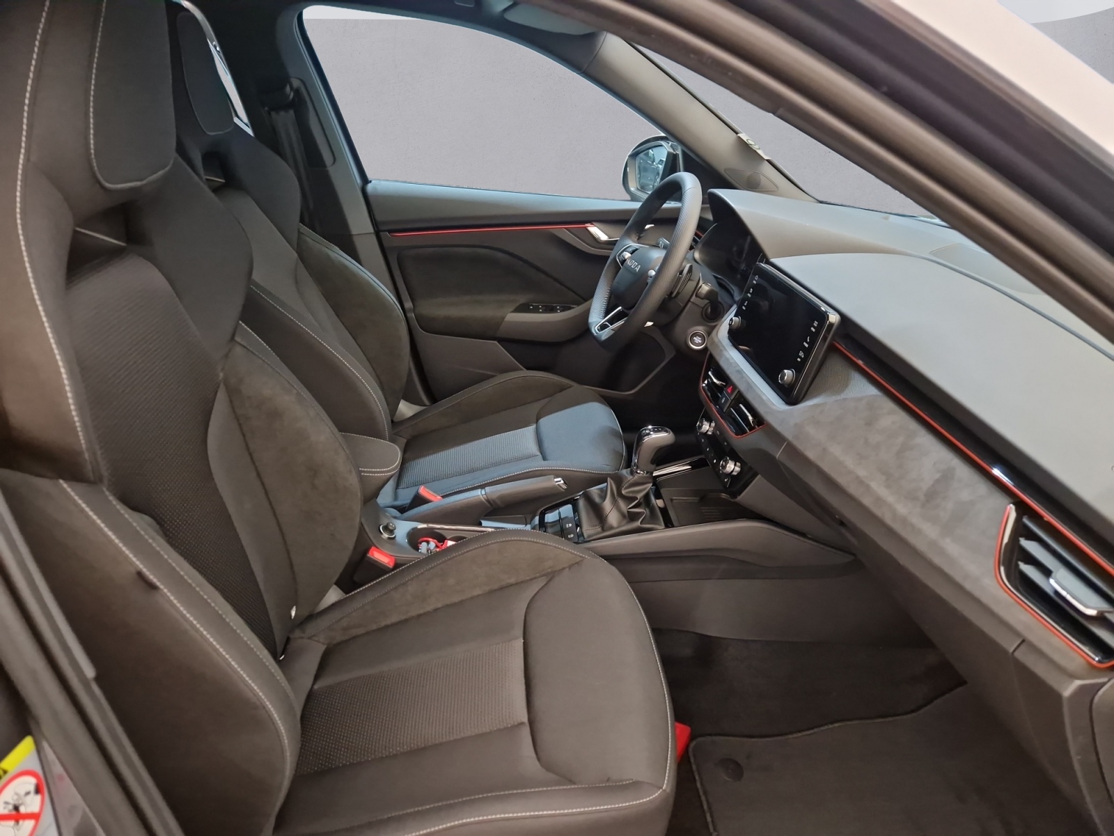 SKODA Kamiq 1.0 TSI Dynamic DSG-image-10
